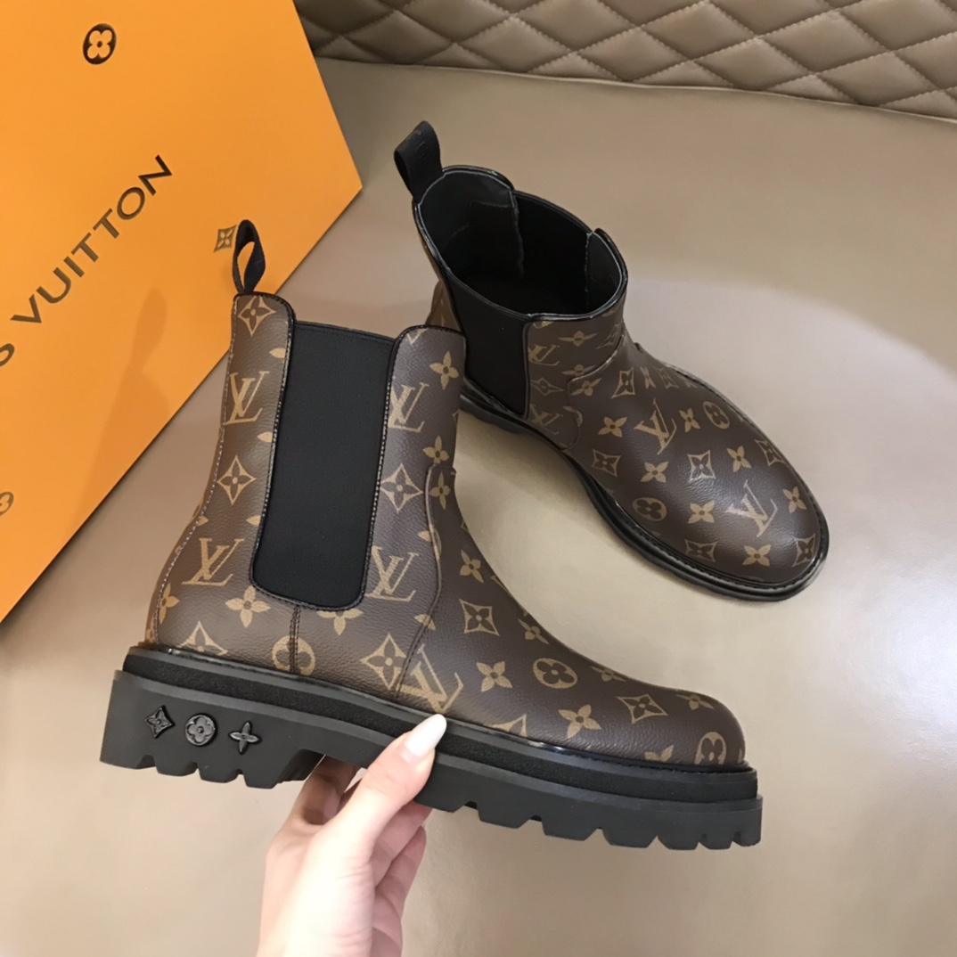 Louis Vuitton Men's Ankle Boots - EUR FASHION