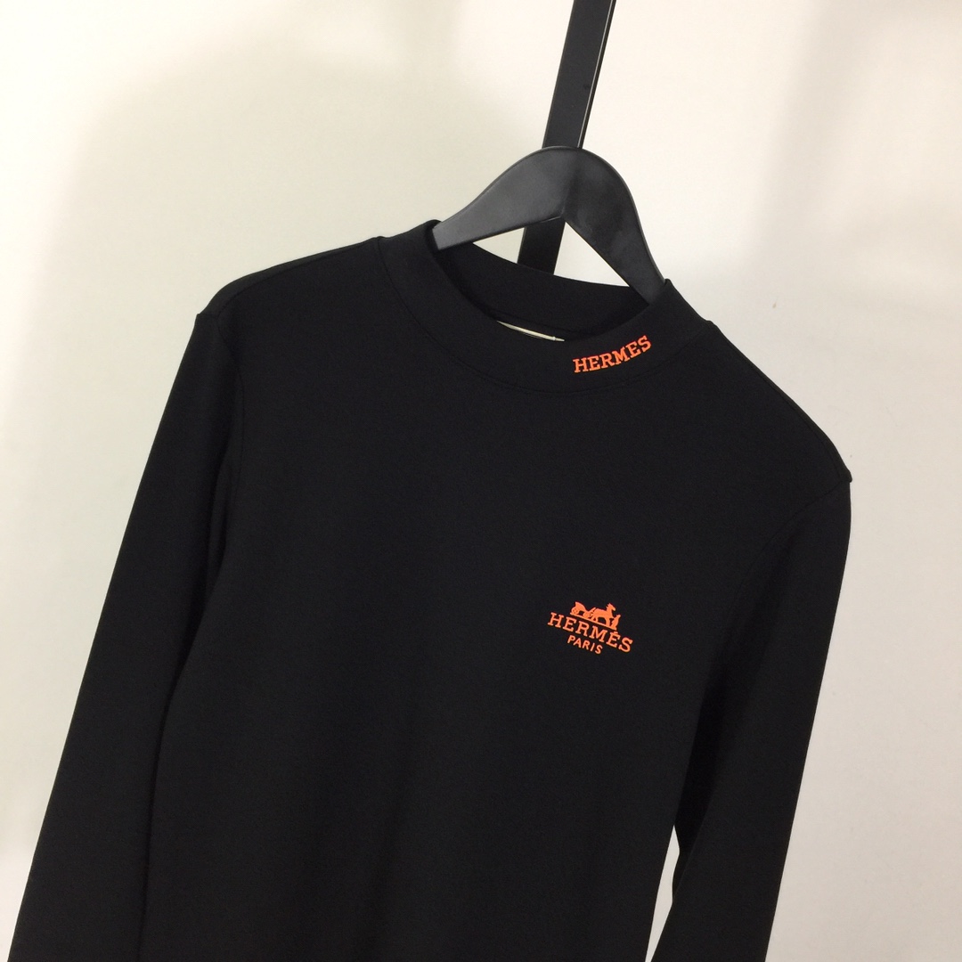 Hermes Logo Long Sleeve Tee - EUR FASHION