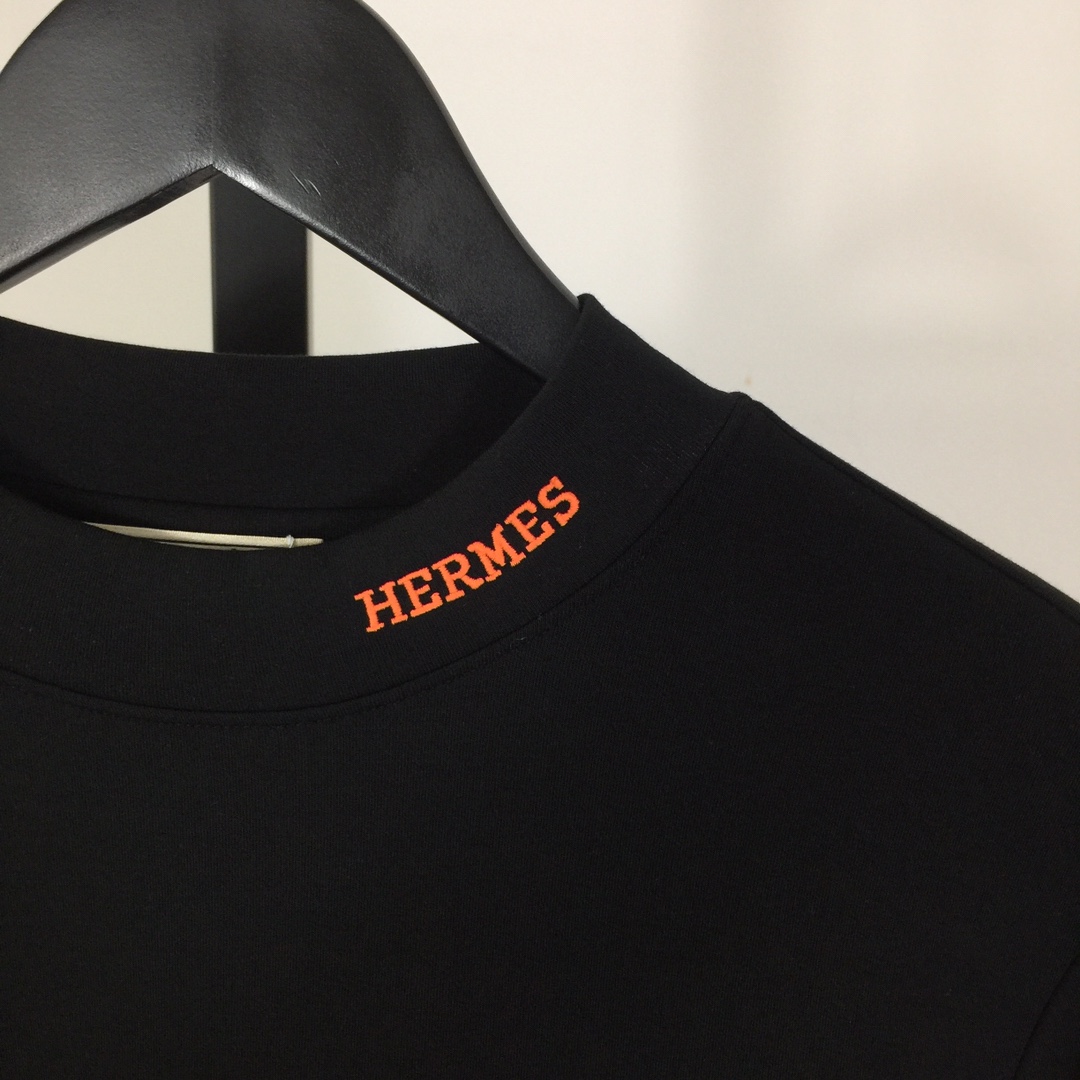 Hermes Logo Long Sleeve Tee - EUR FASHION