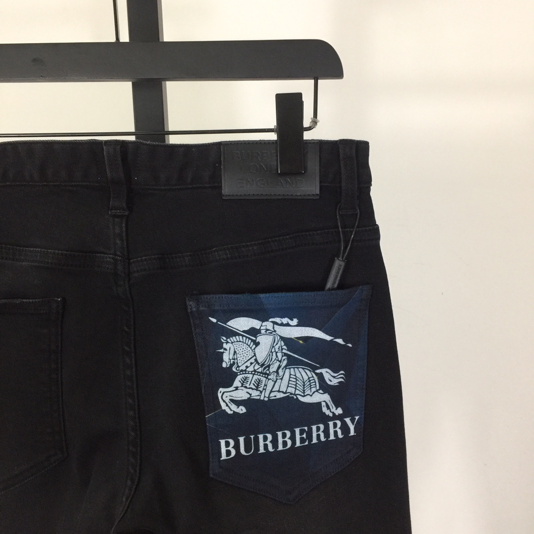 Burberry Jeans - EUR FASHION