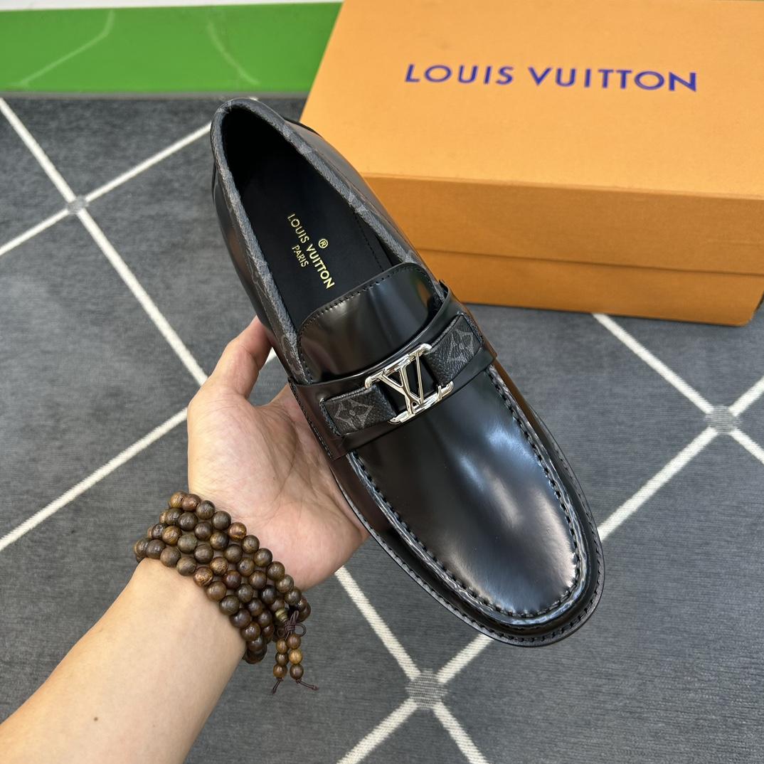 Louis Vuitton Men's Major Leather Loafers - EUR FASHION