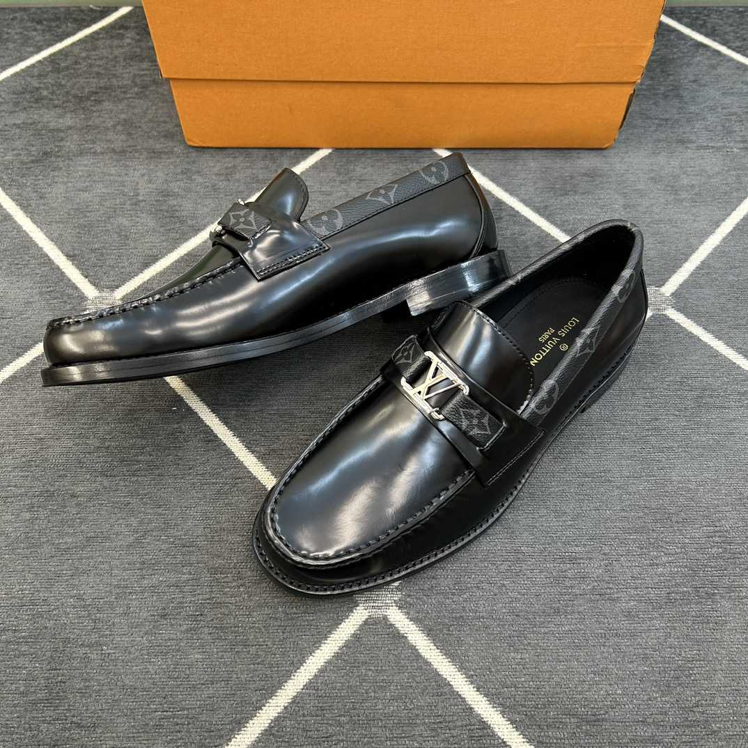 Louis Vuitton Men's Major Leather Loafers - EUR FASHION