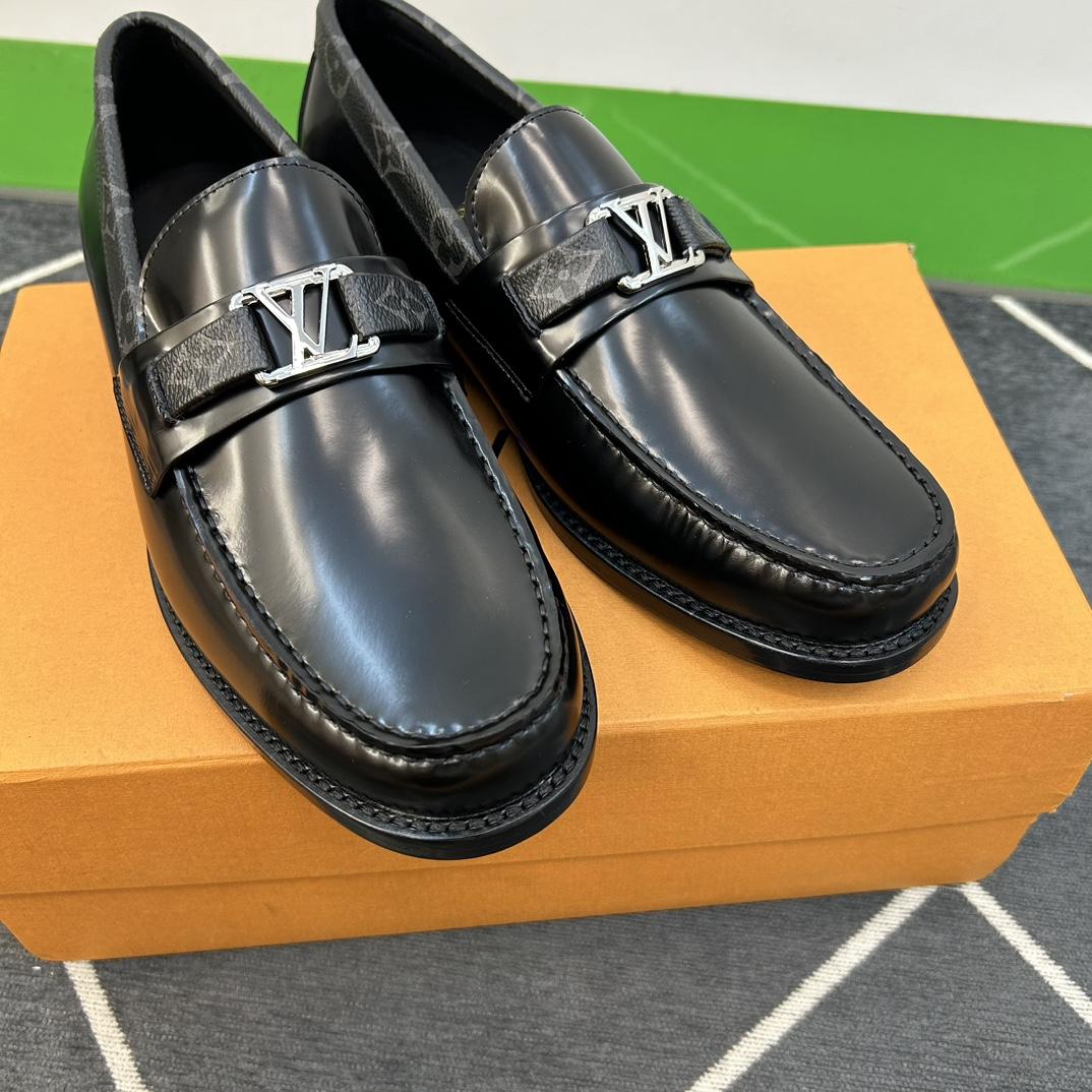 Louis Vuitton Men's Major Leather Loafers - EUR FASHION