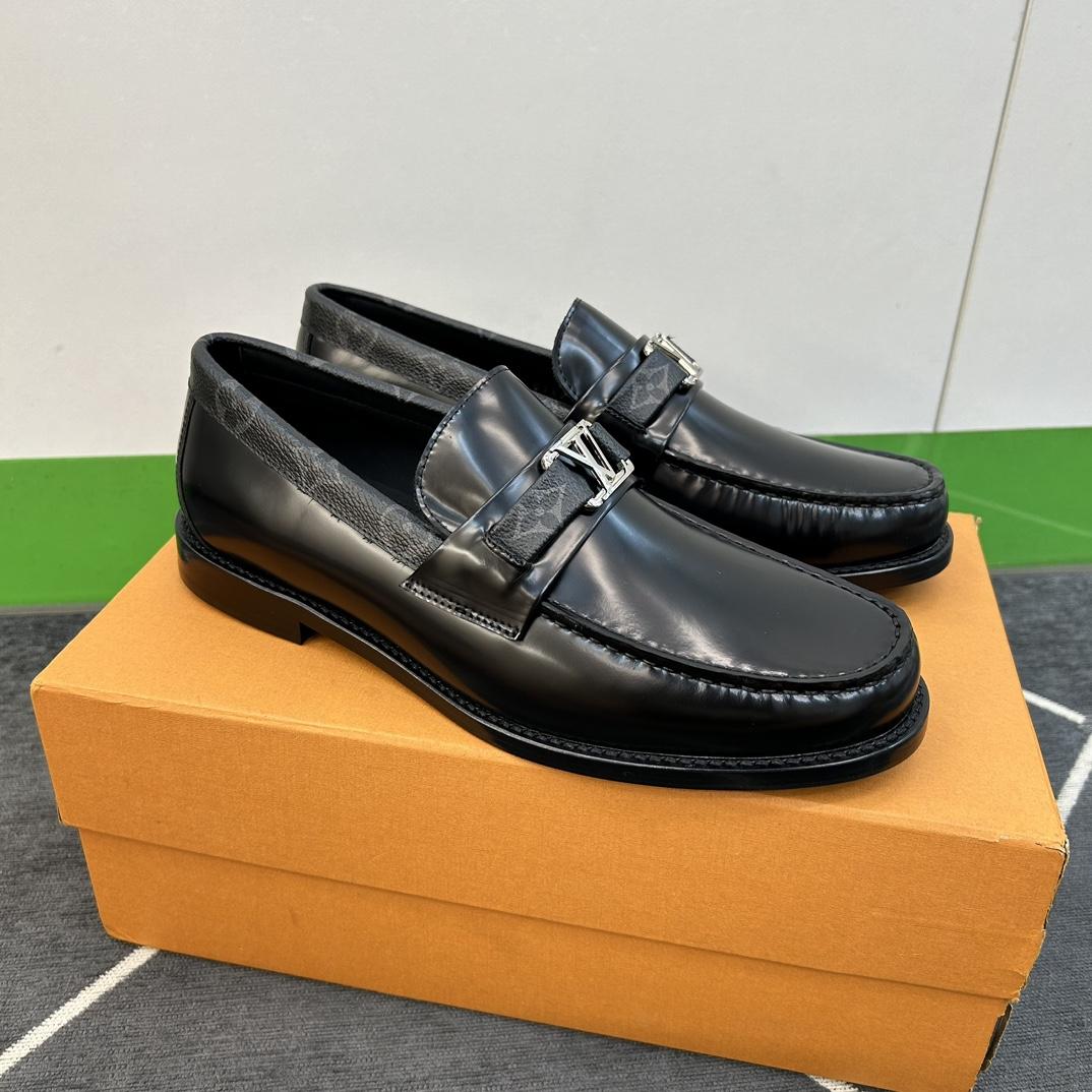 Louis Vuitton Men's Major Leather Loafers - EUR FASHION