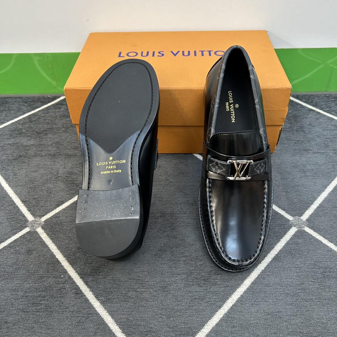 Louis Vuitton Men's Major Leather Loafers - EUR FASHION