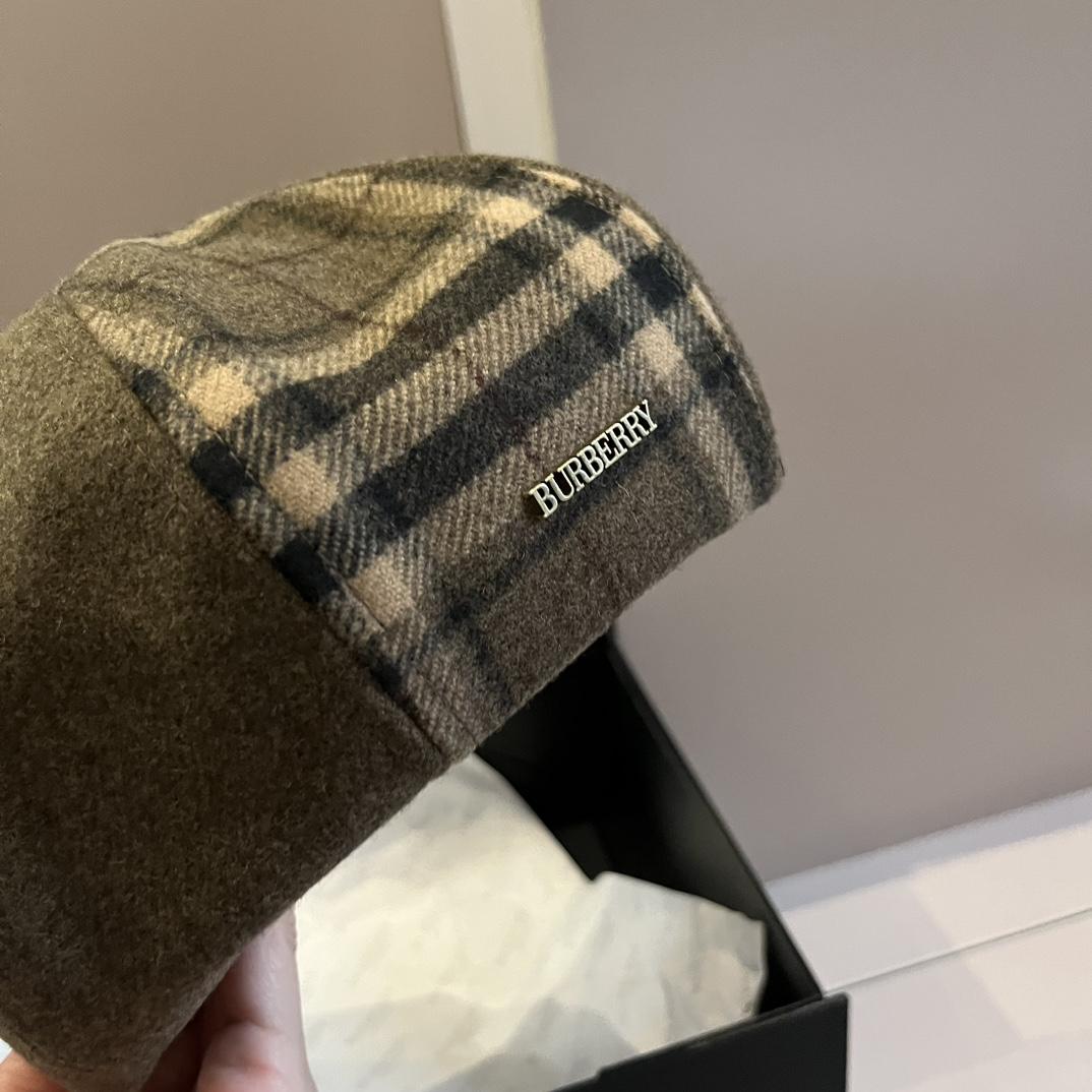 Burberry Beret Hat - EUR FASHION