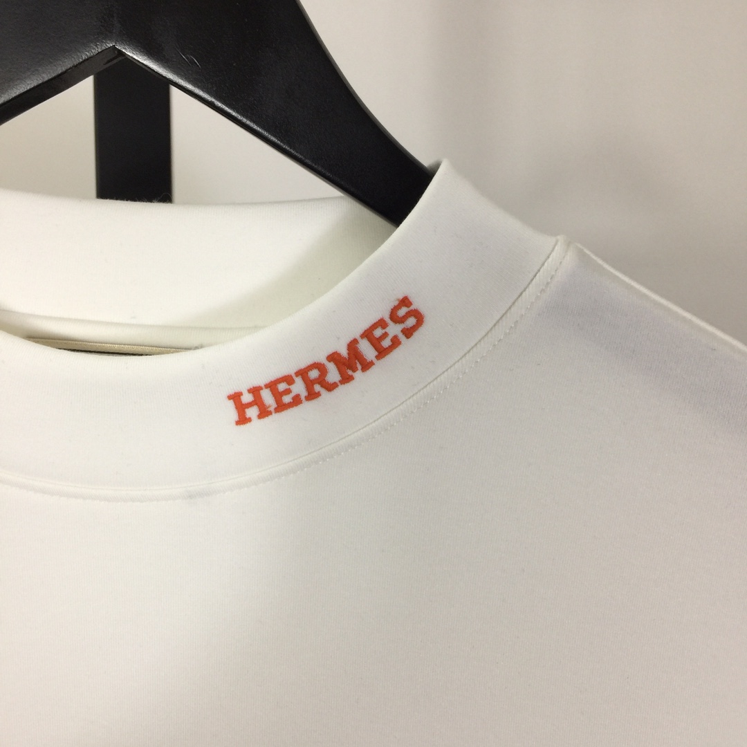 Hermes Logo Long Sleeve Tee - EUR FASHION