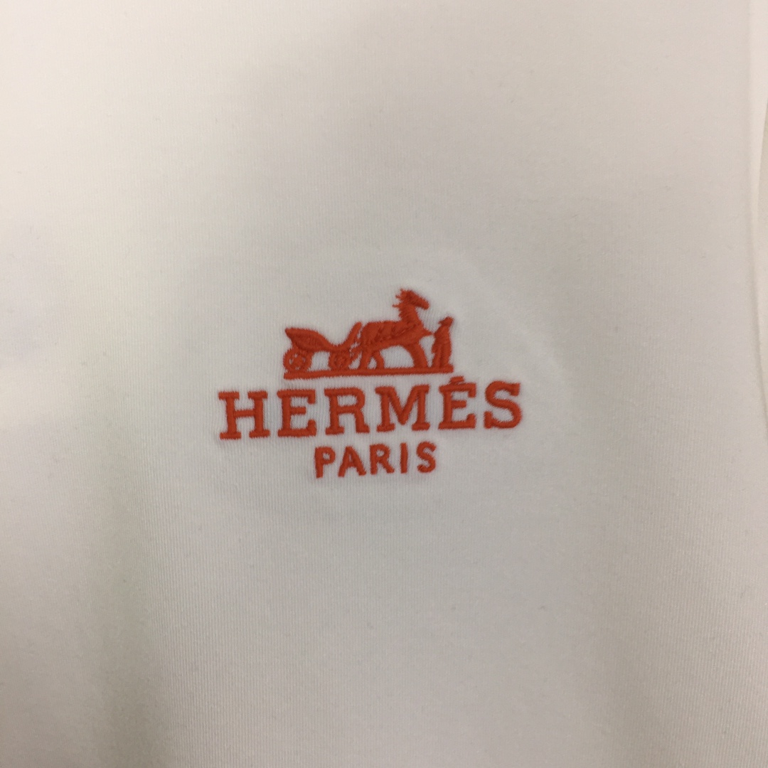 Hermes Logo Long Sleeve Tee - EUR FASHION