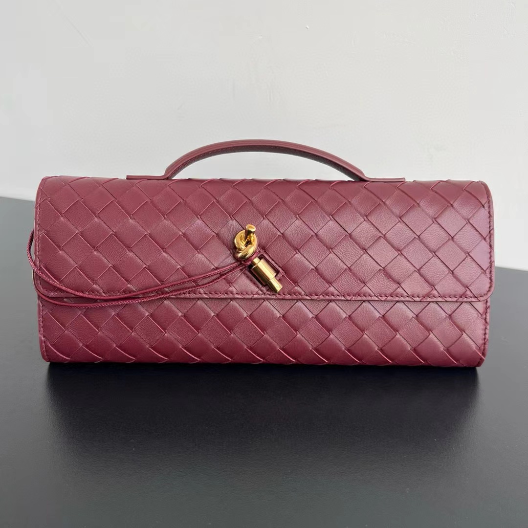 Bottega Veneta Andiamo Clutch - EUR FASHION