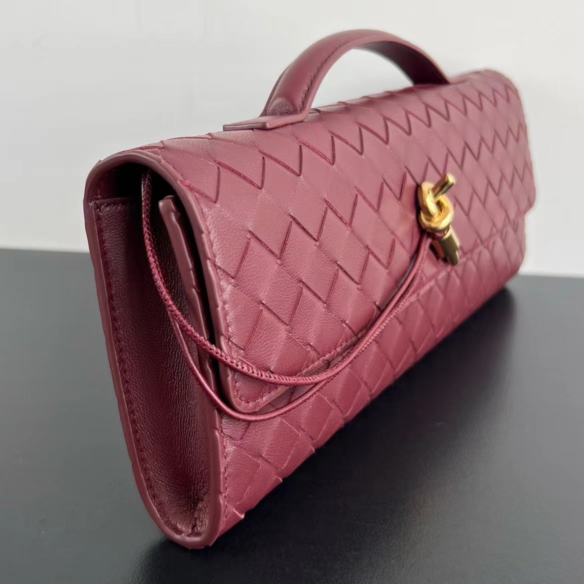 Bottega Veneta Andiamo Clutch - EUR FASHION