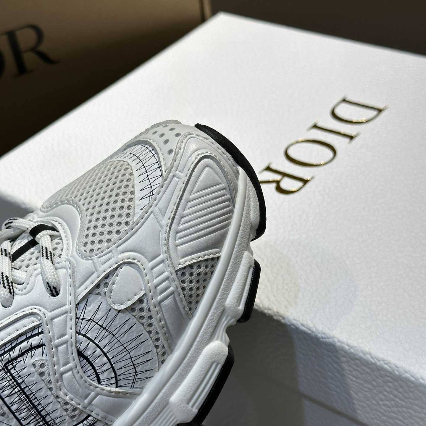 Dior Chrono Sneaker       - EUR FASHION