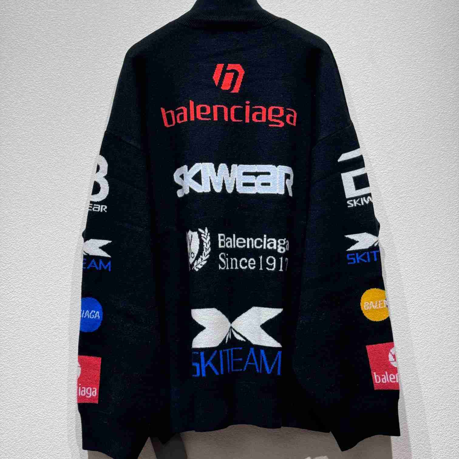 Balenciaga Ski Long Sleeve Turtleneck In Black - EUR FASHION