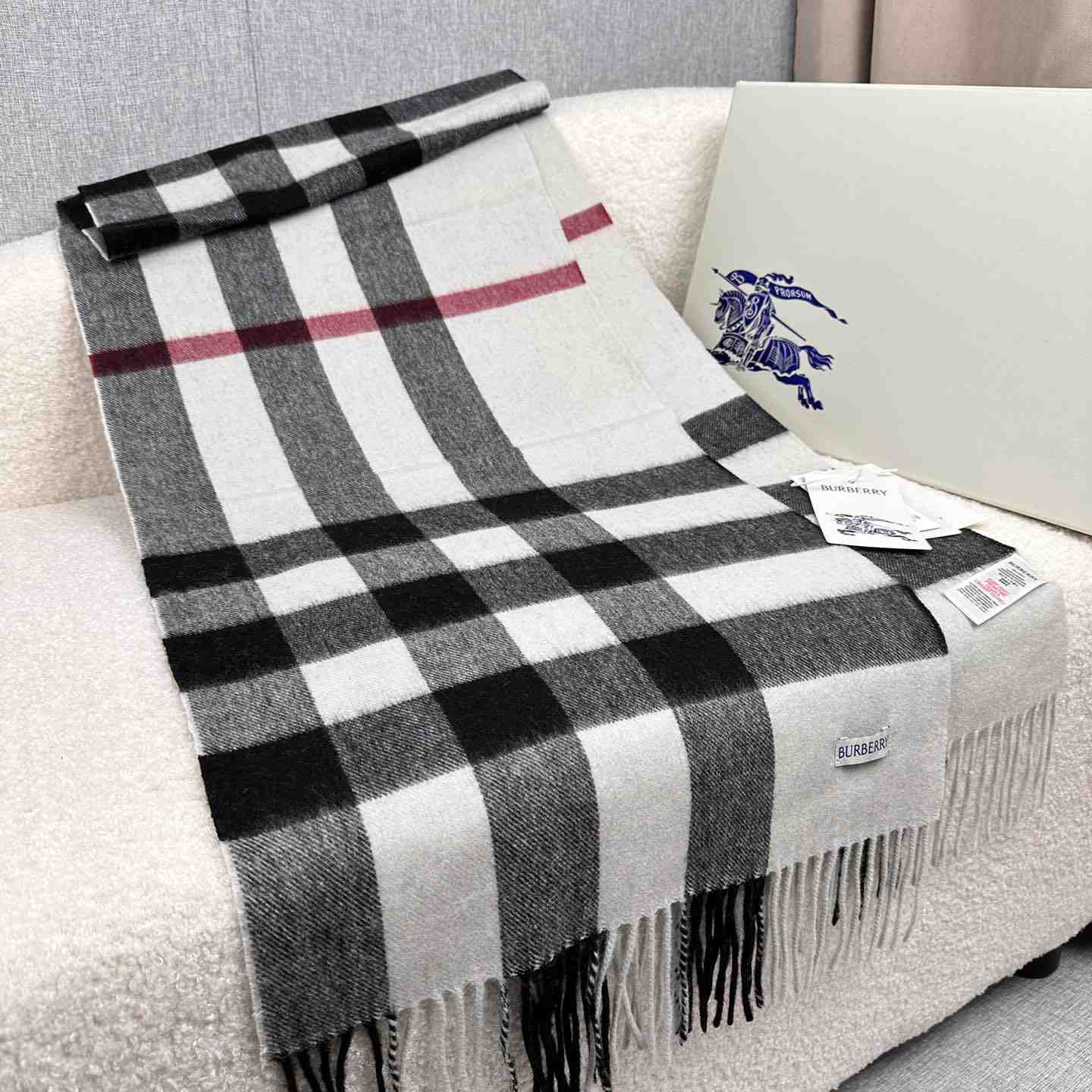 Burberry Scarf   180*40cm - EUR FASHION