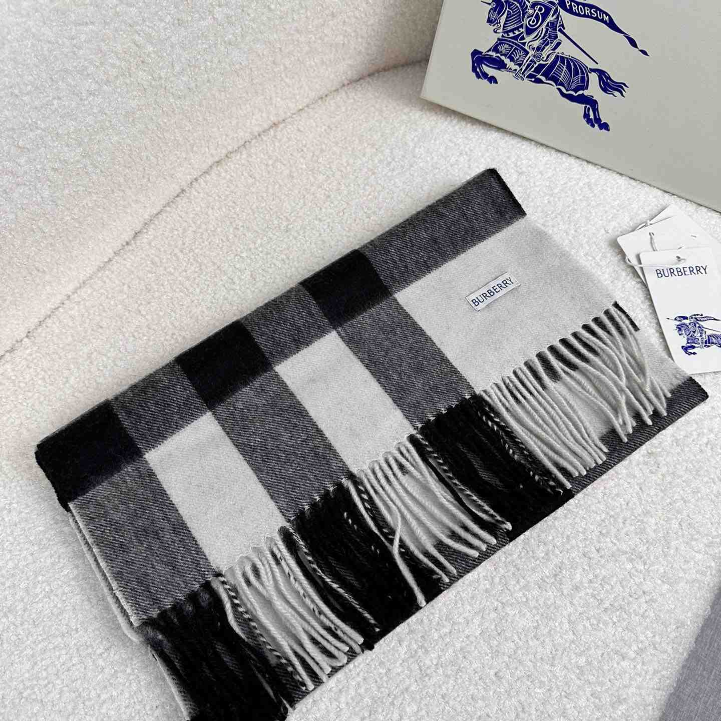 Burberry Scarf   180*40cm - EUR FASHION