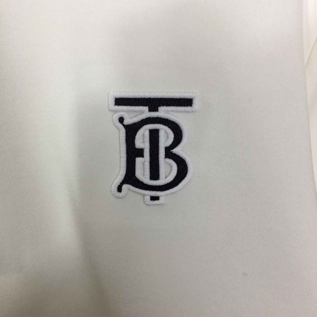 Burberry Logo Long Sleeve Tee - EUR FASHION