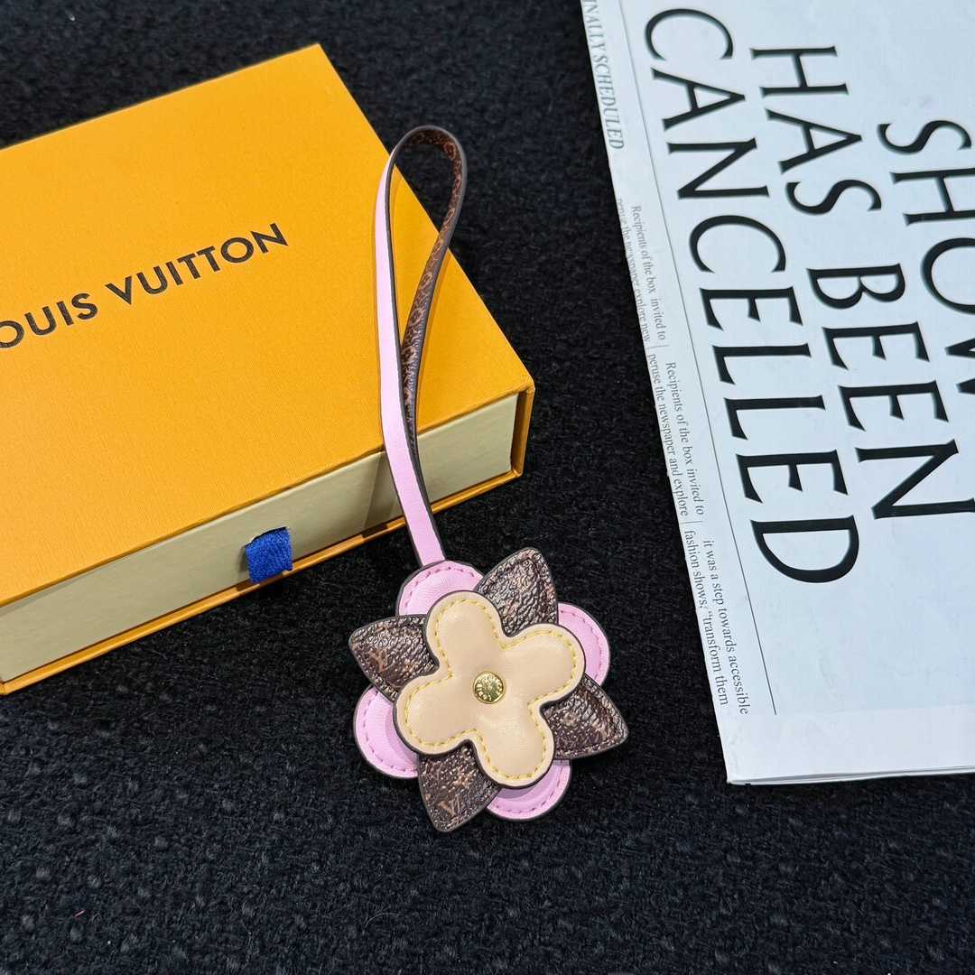 Louis Vuitton My Monogram Layers Bag Charm  M02135 - EUR FASHION