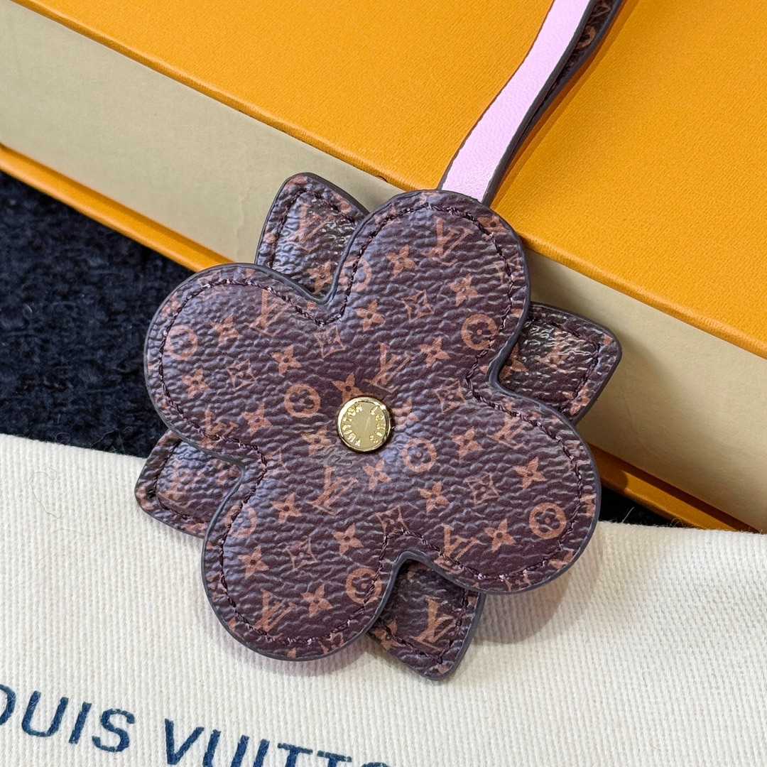 Louis Vuitton My Monogram Layers Bag Charm  M02135 - EUR FASHION