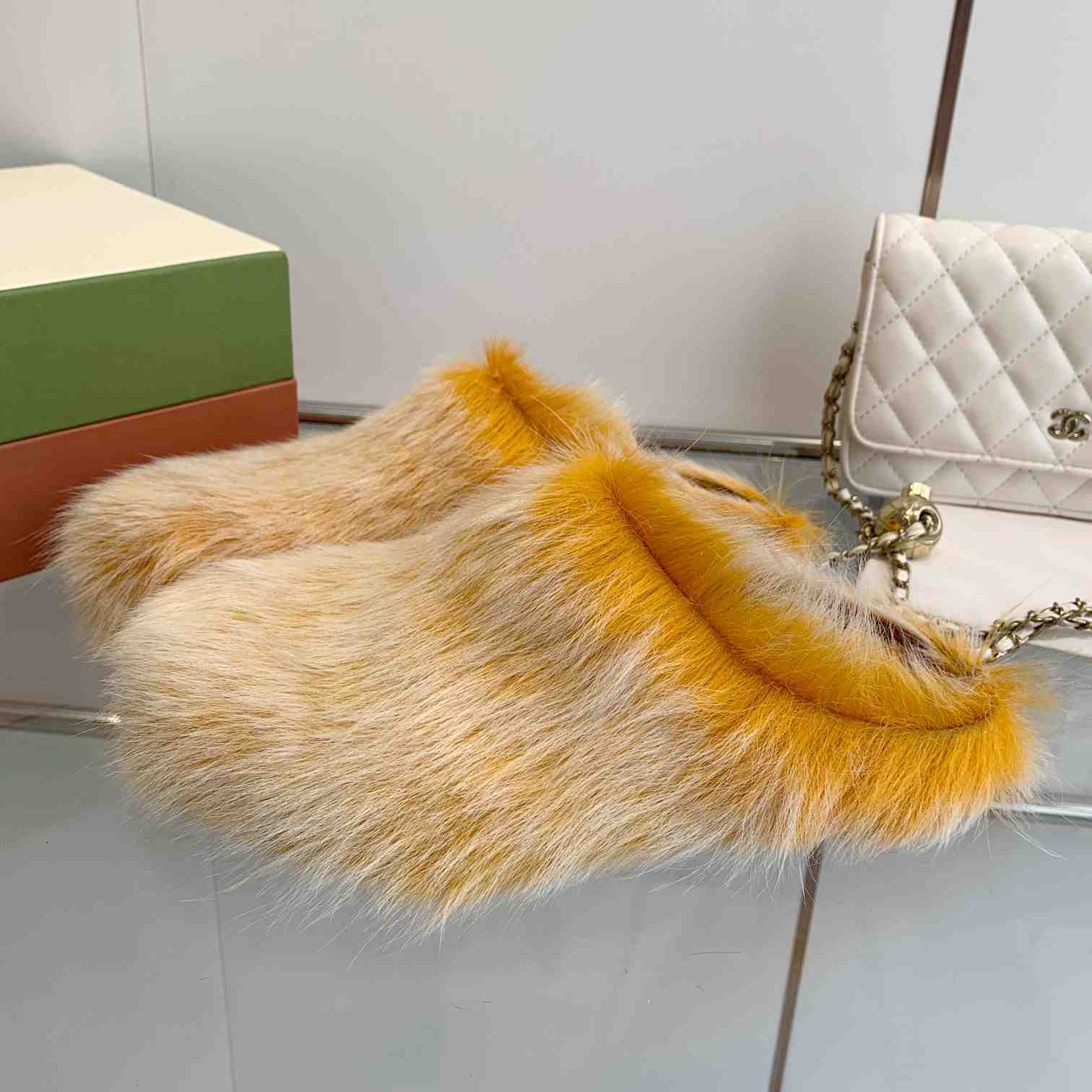 Marni Yellow Long Hair Calfskin Fussbett Sabot - EUR FASHION