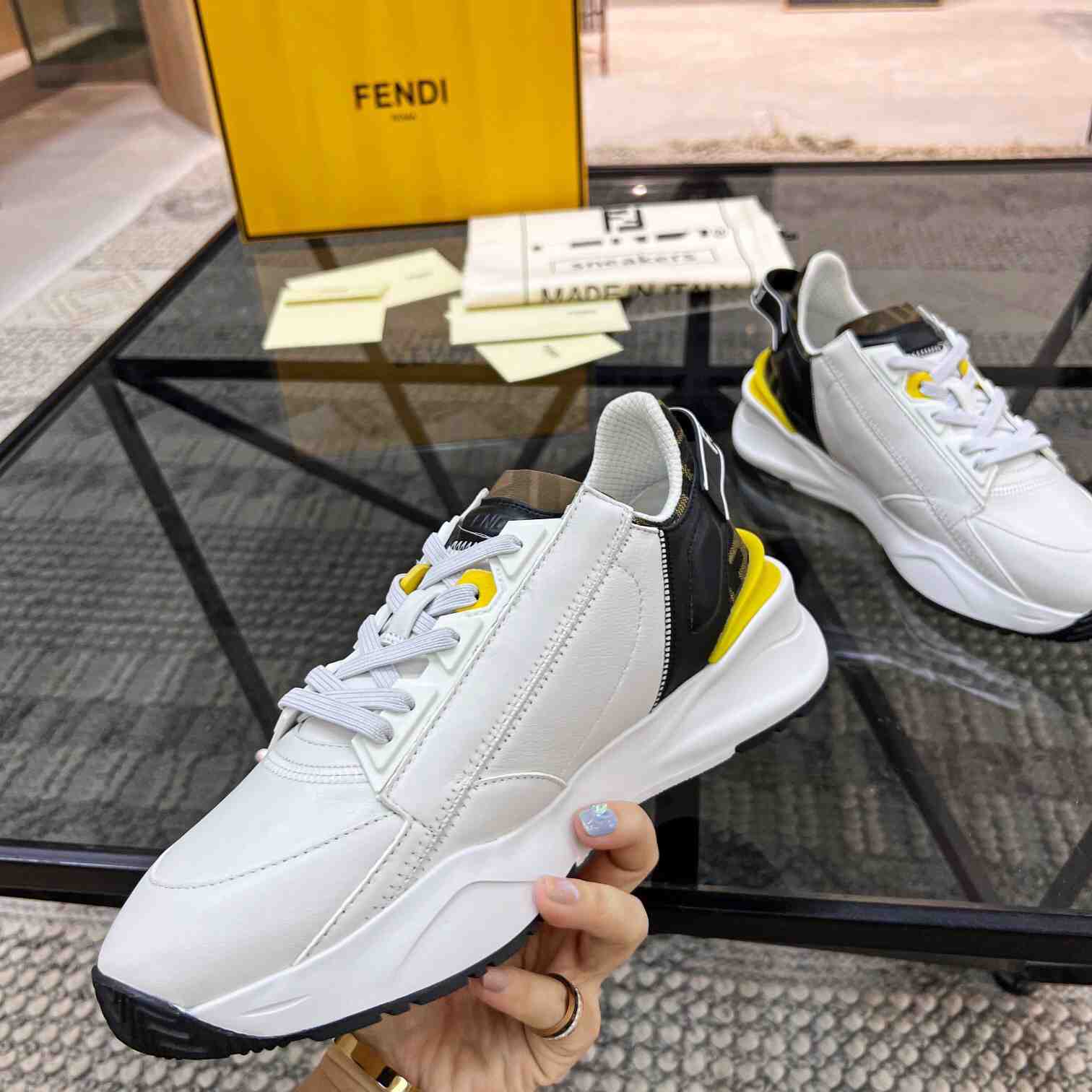 Fendi Flow Sneakers  - EUR FASHION