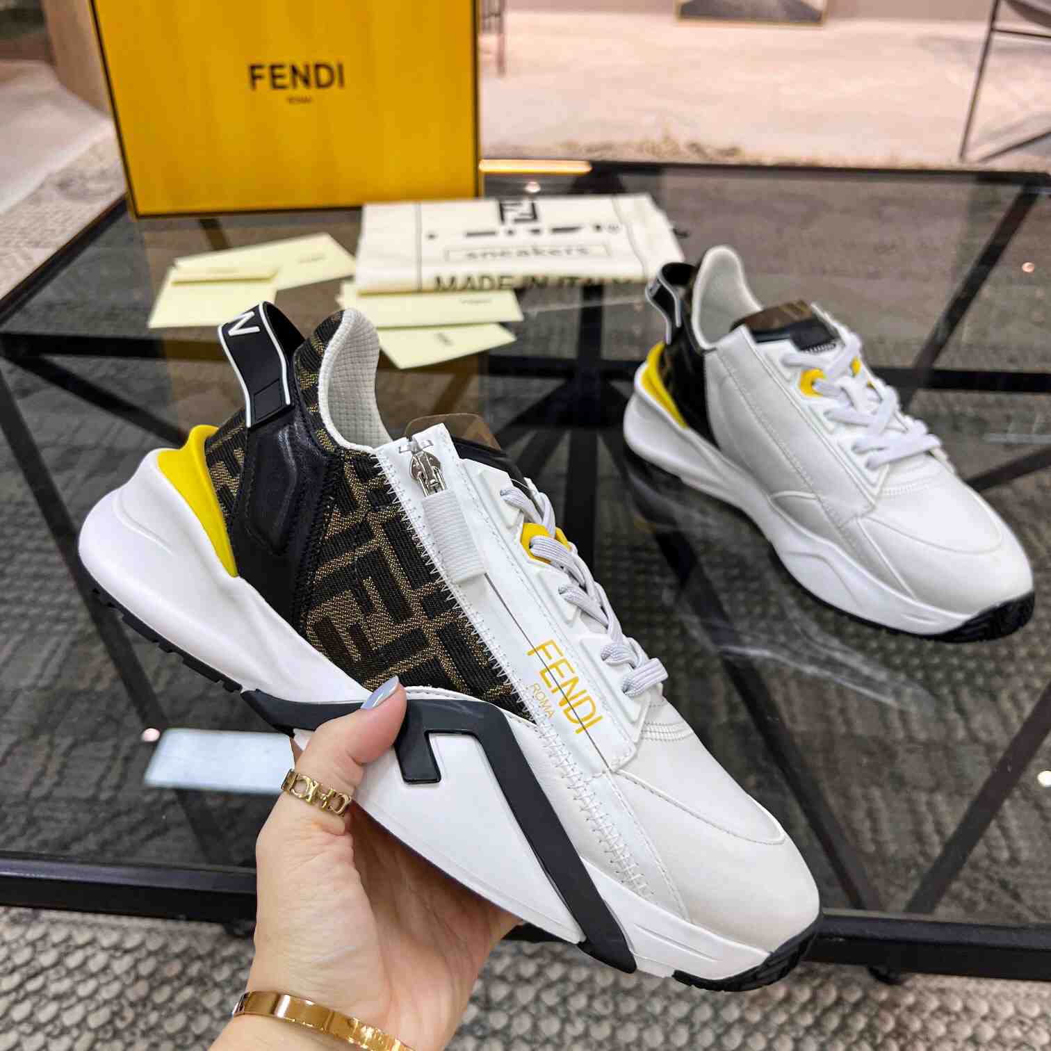 Fendi Flow Sneakers  - EUR FASHION