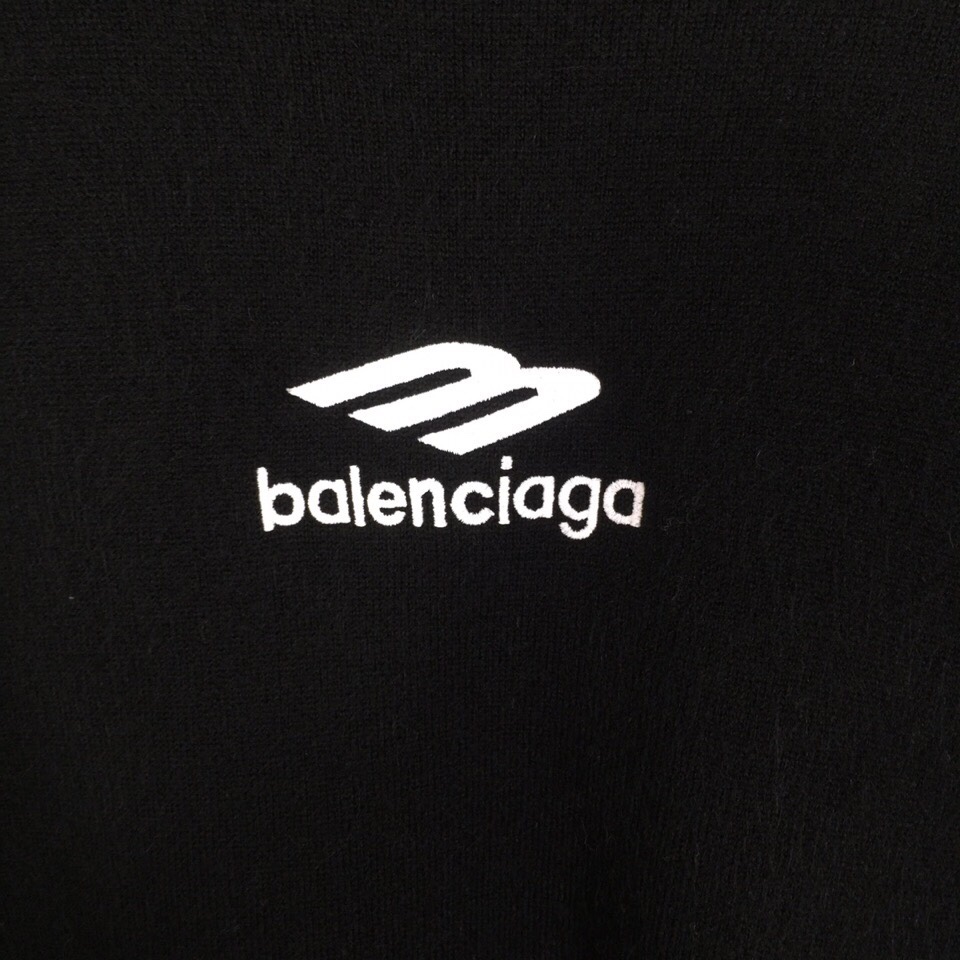 Balenciaga Ski Crewneck In Black - EUR FASHION