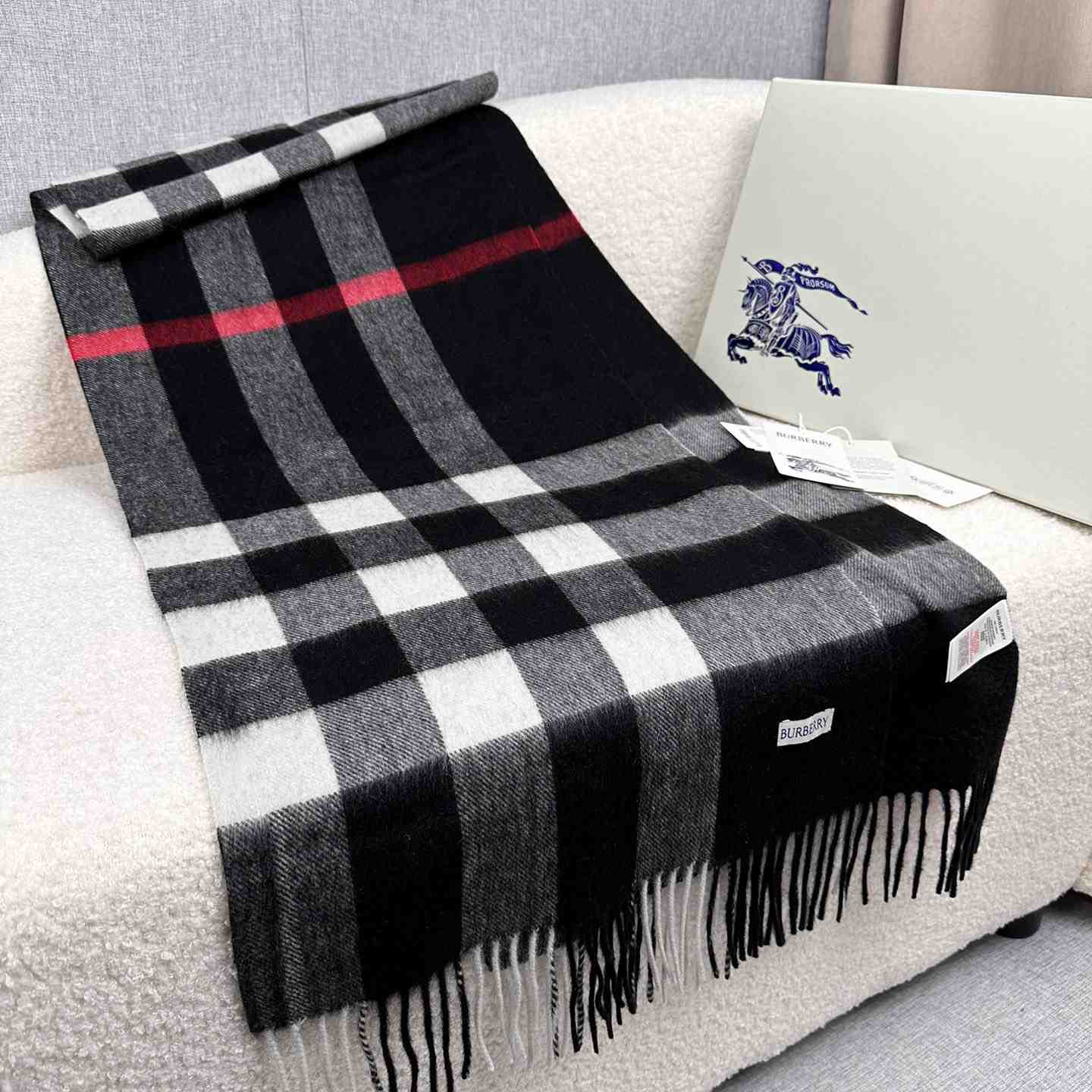 Burberry Scarf   180*40cm - EUR FASHION