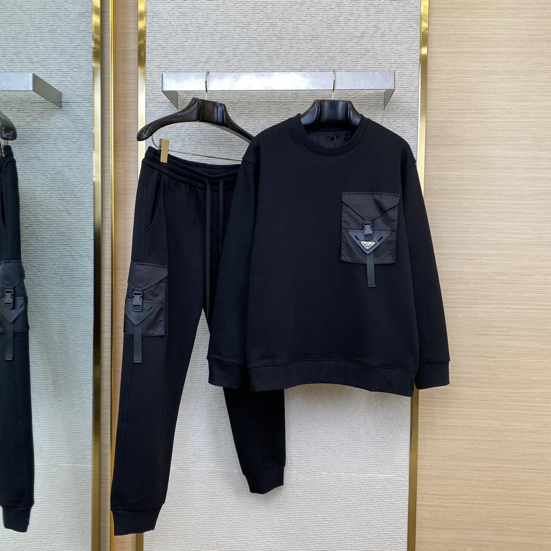 Prada Tracksuit  - EUR FASHION