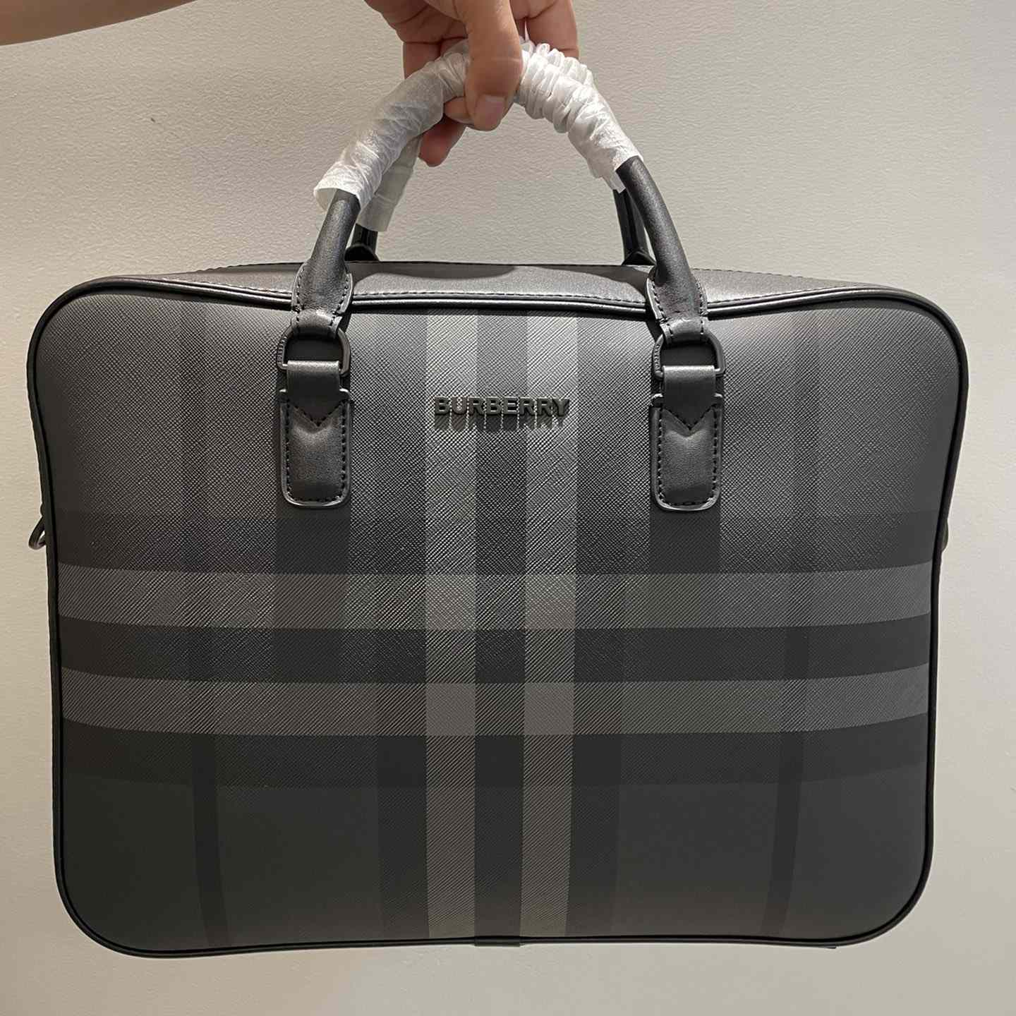 Burberry Ainsworth Checked Zipped Briefcase - EUR FASHION