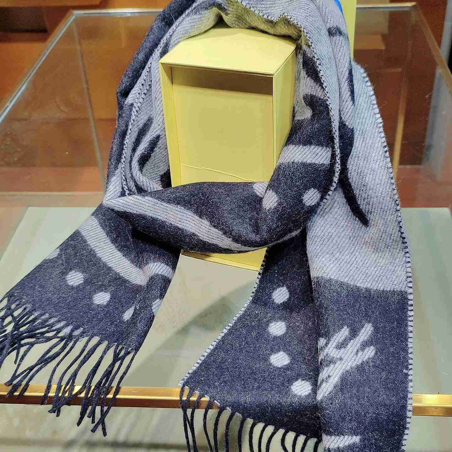 Burberry Mirrored Horse Cashmere Scarf - EUR FASHION