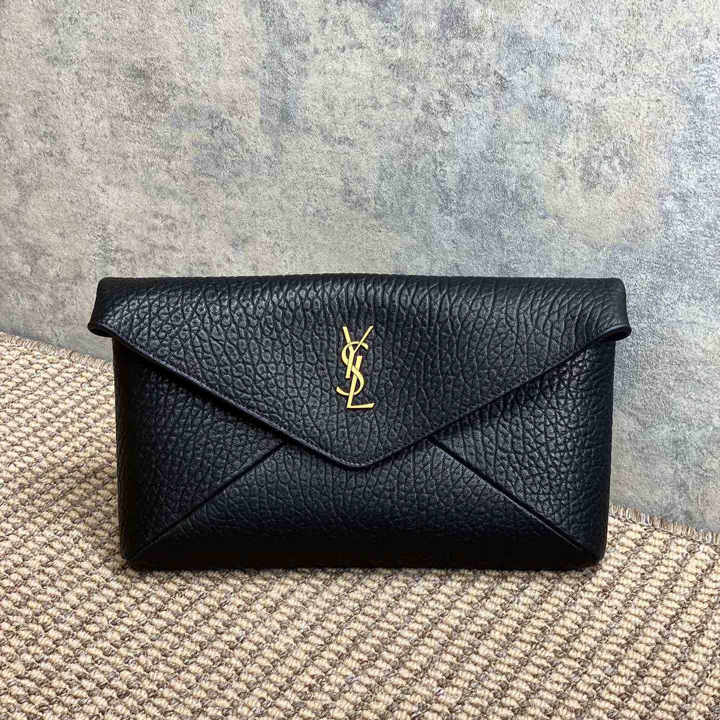 Saint Laurent Cassandre Large Envelope Pouch In Lambskin - EUR FASHION