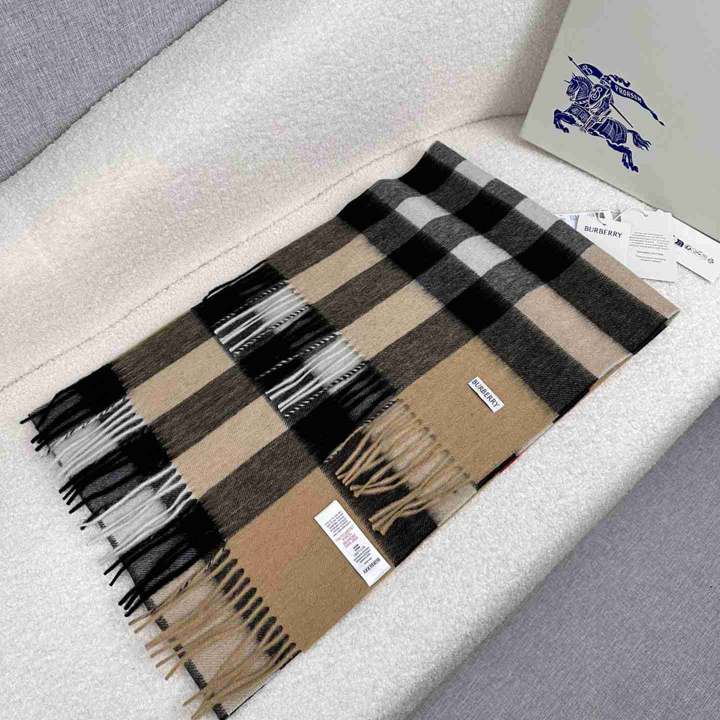 Burberry Scarf   180*40cm - EUR FASHION