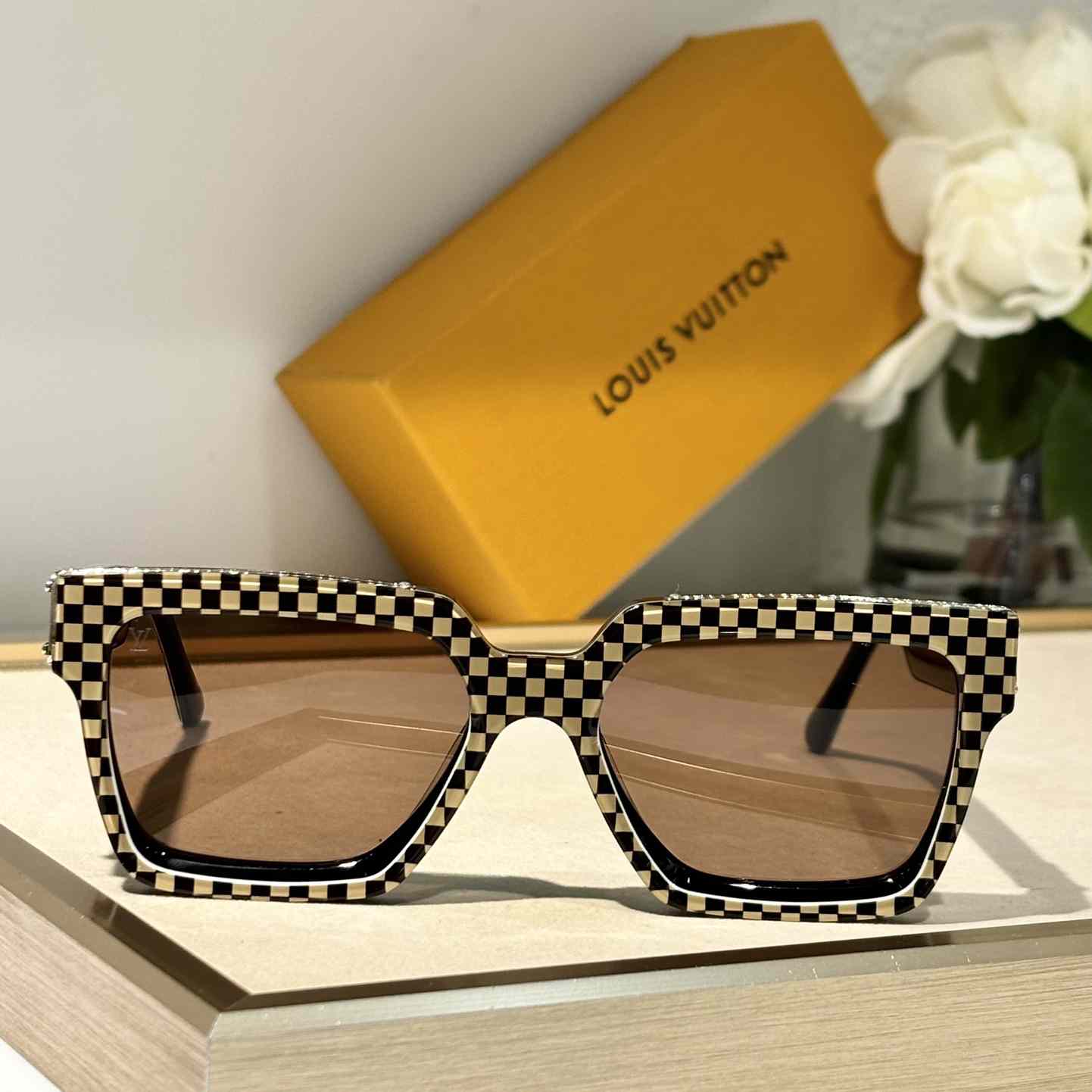 Louis Vuitton 1.1 Millionaires Damier Pop Sunglasses  Z2394W - EUR FASHION