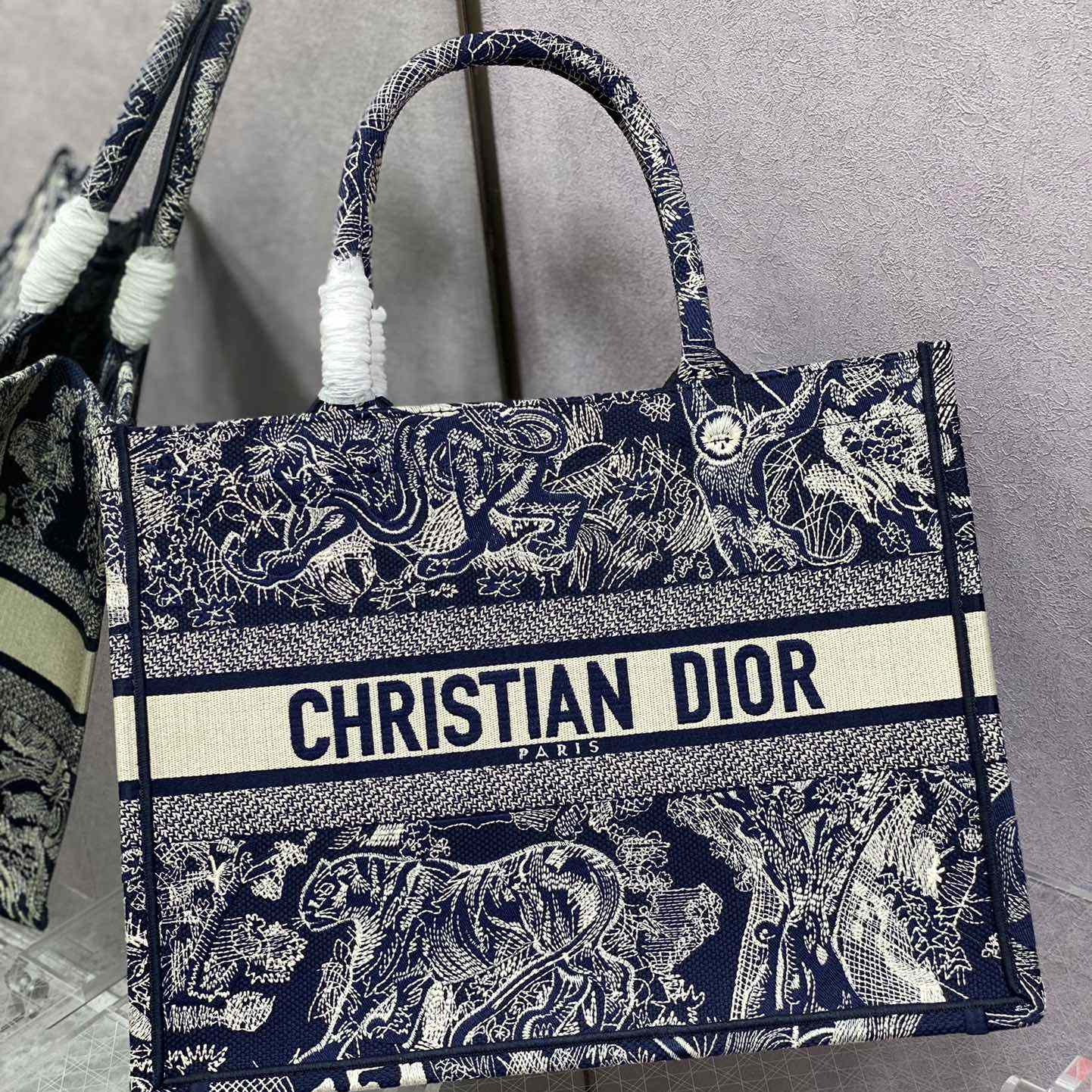 Dior Medium Dior Book Tote  - EUR FASHION