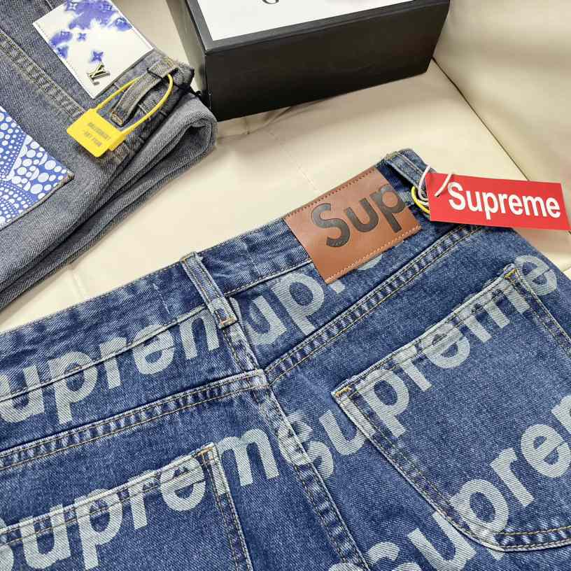 Supreme Jeans - EUR FASHION