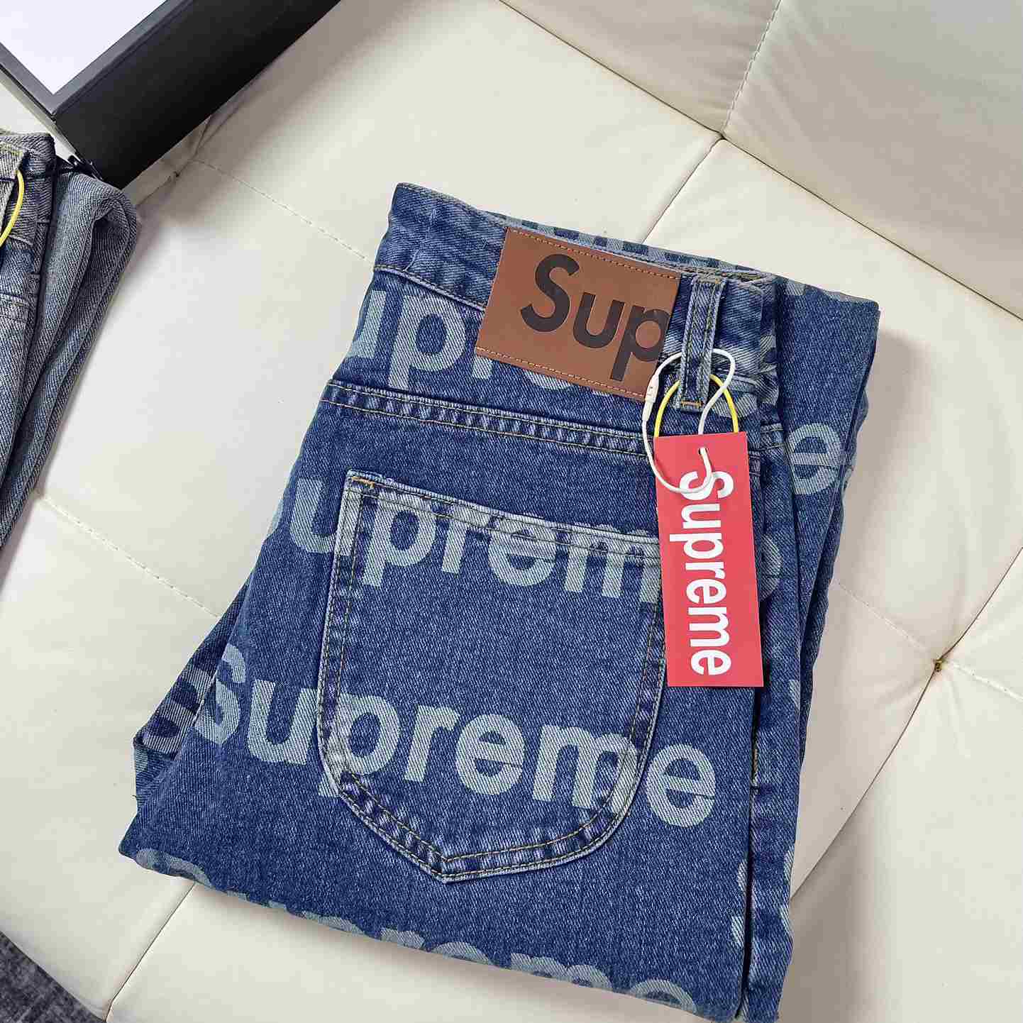 Supreme Jeans - EUR FASHION