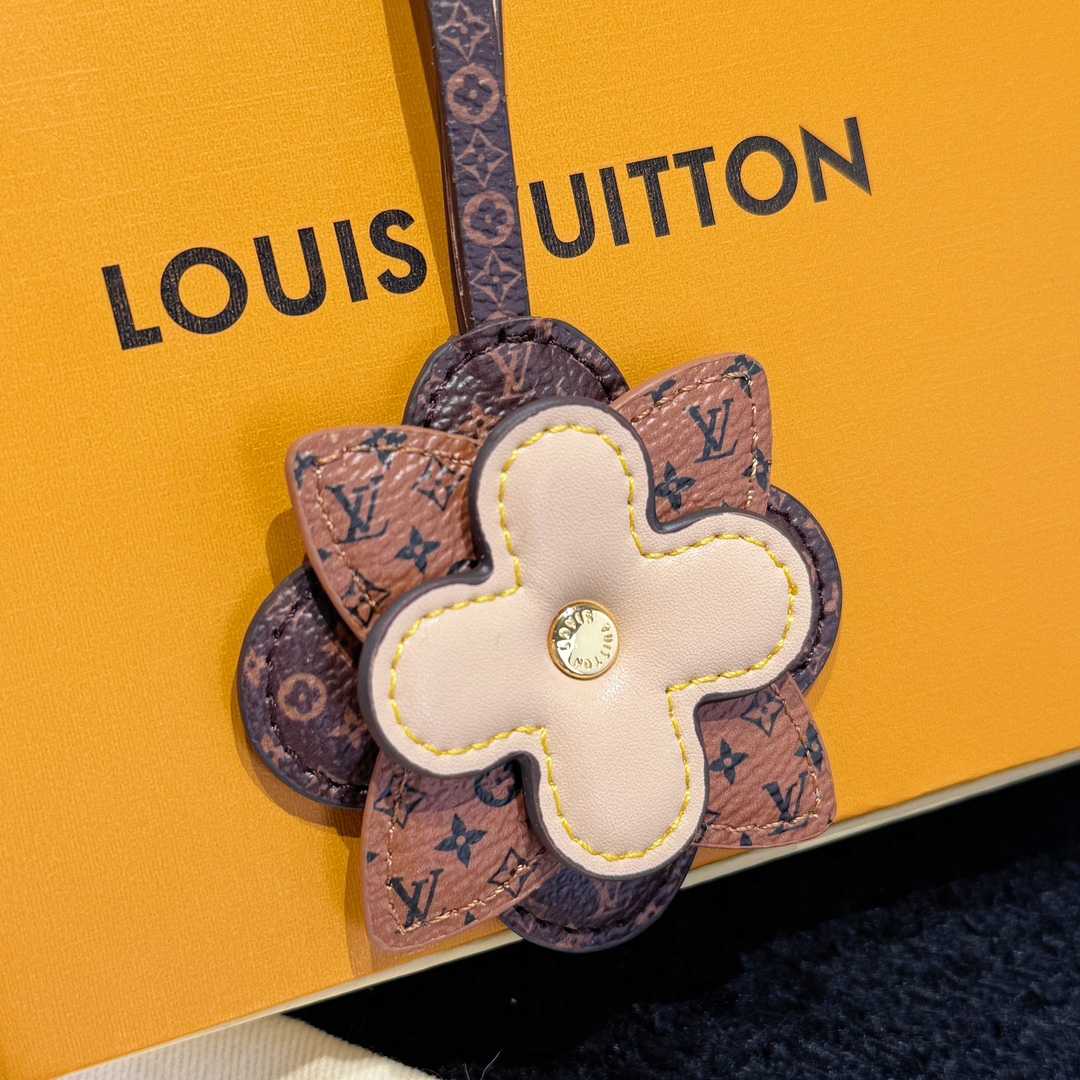 Louis Vuitton My Monogram Layers Bag Charm  M02136 - EUR FASHION