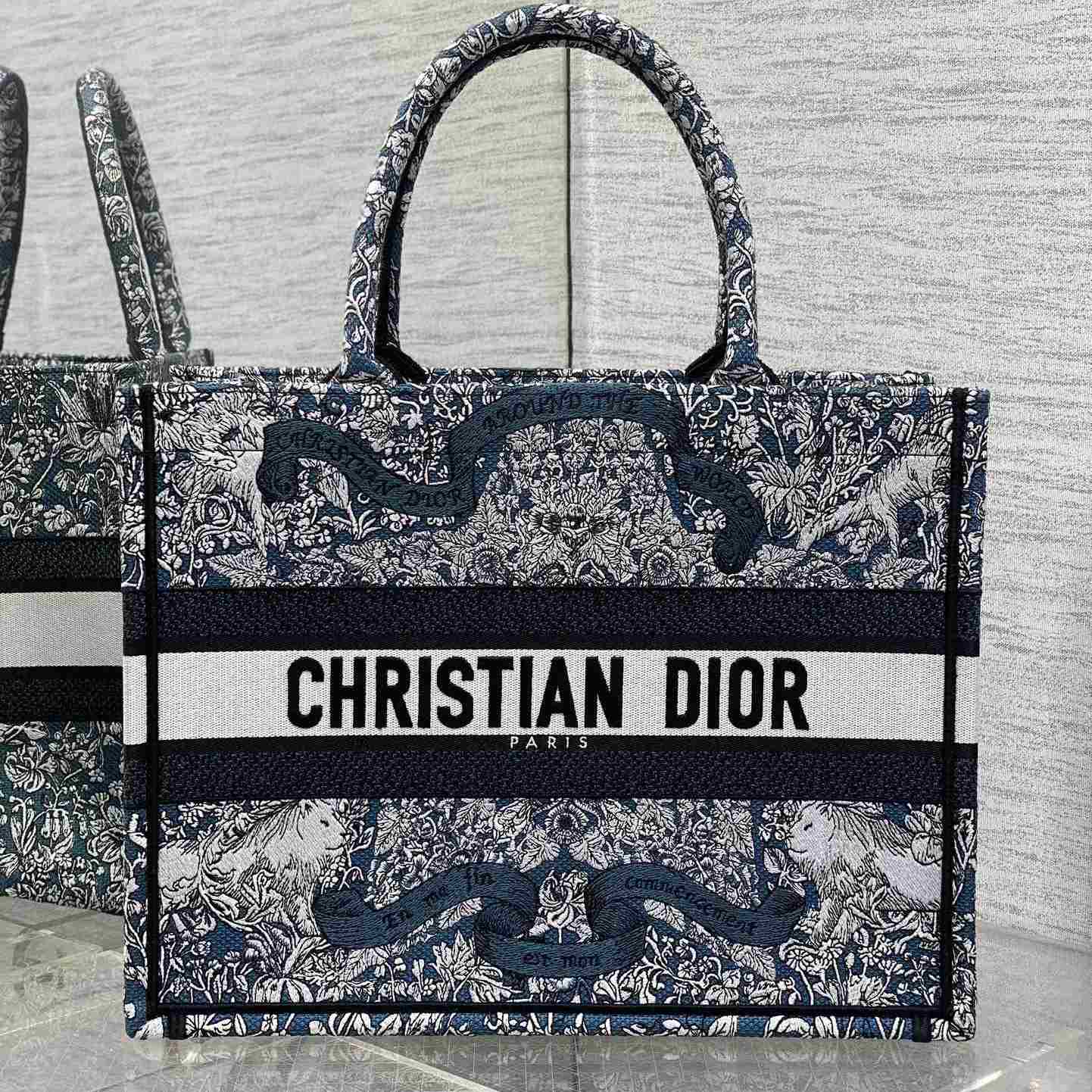 Dior Medium Dior Book Tote    - EUR FASHION