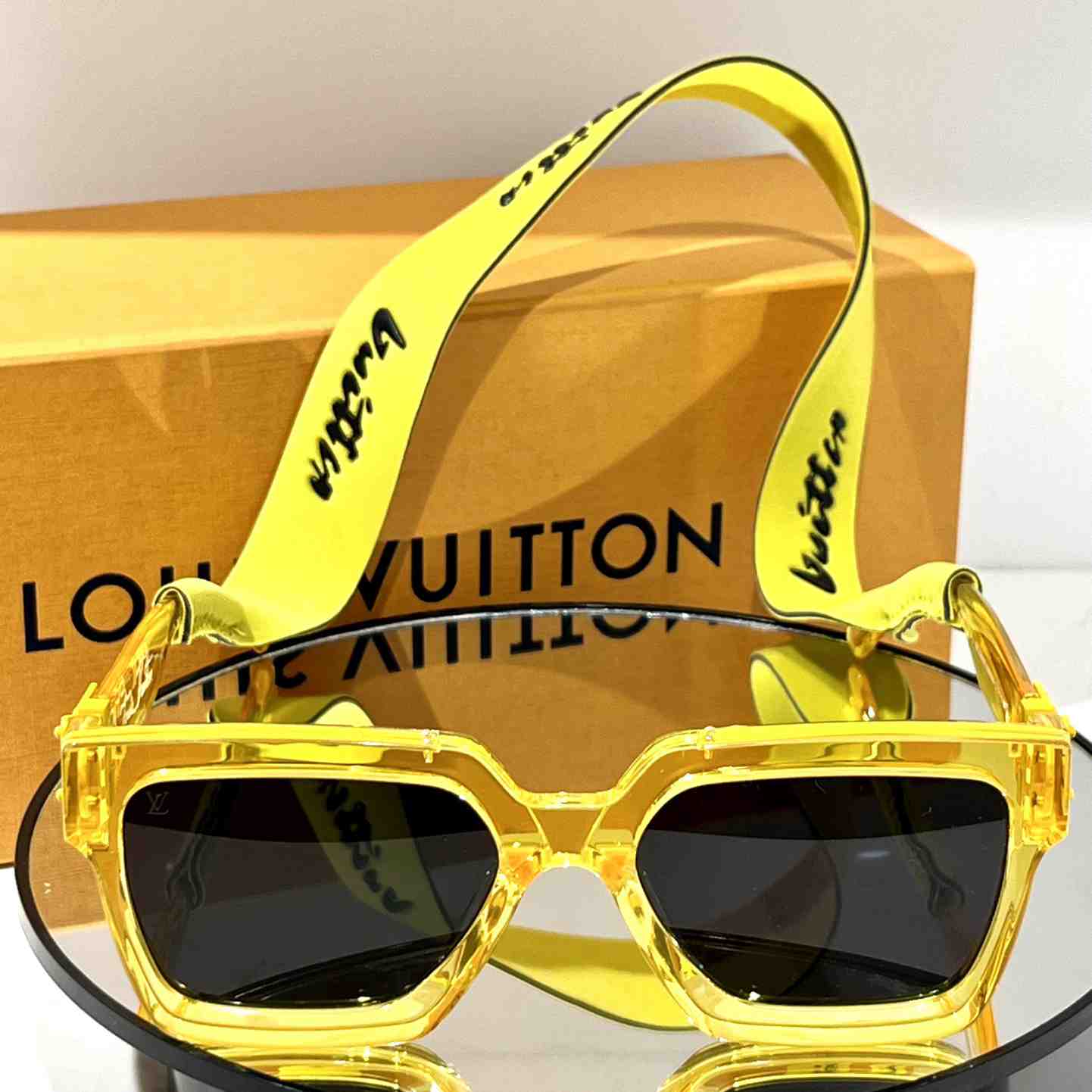 Louis Vuitton 1.1 Millionaires Square Sunglasses  LV96006 - EUR FASHION