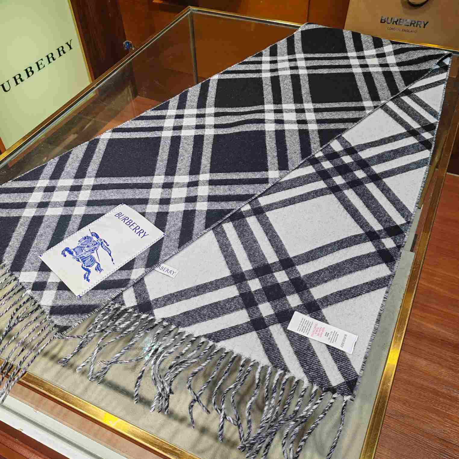 Burberry Check Cashmere Scarf - EUR FASHION