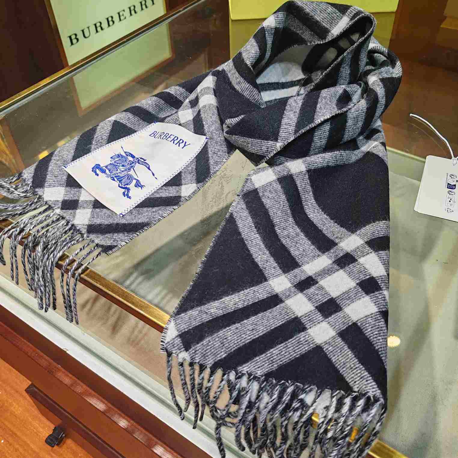 Burberry Check Cashmere Scarf - EUR FASHION