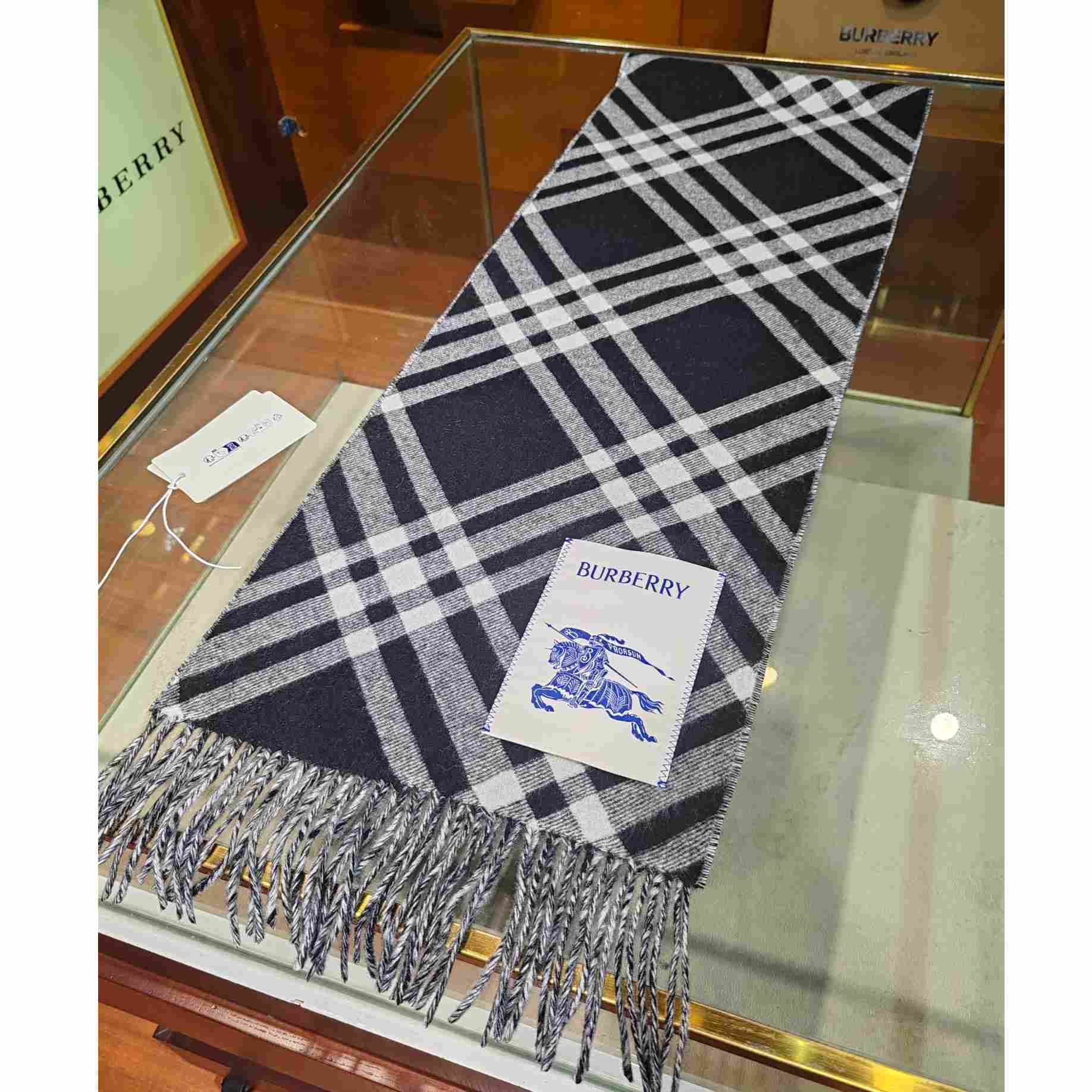 Burberry Check Cashmere Scarf - EUR FASHION