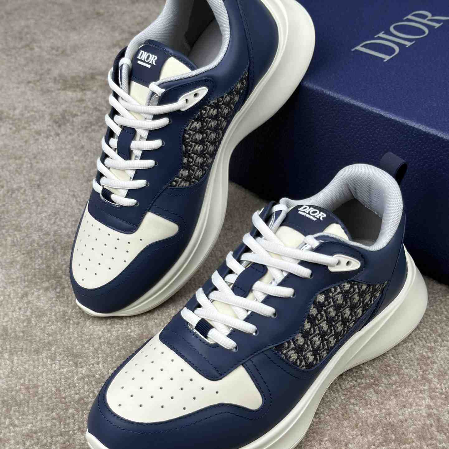 Dior B25 Runner Sneaker   - EUR FASHION