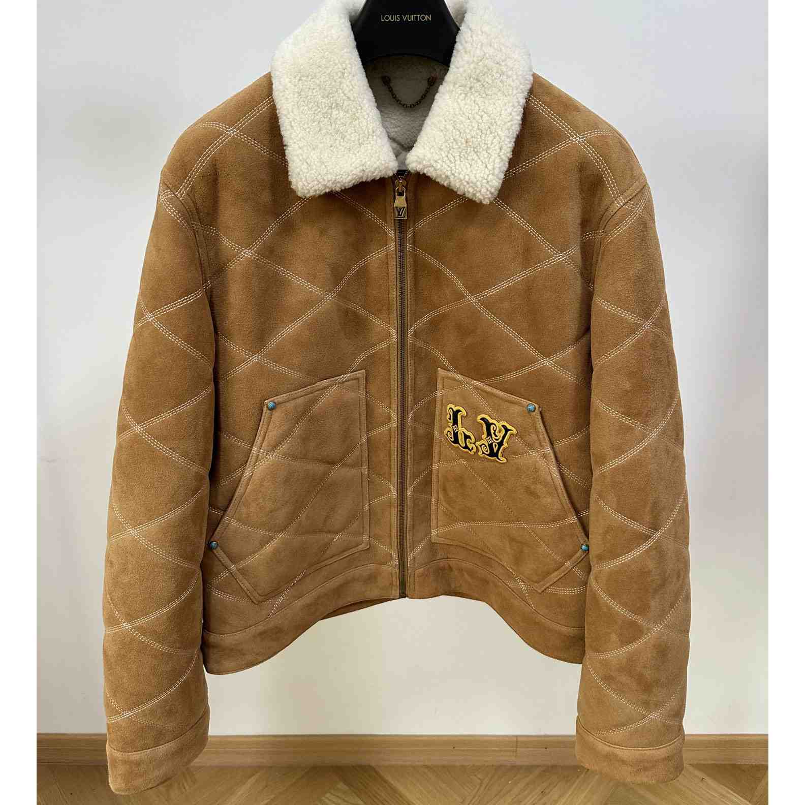 Louis Vuitton Embroidered Shearling Workwear Blouson   1AFXIM - EUR FASHION