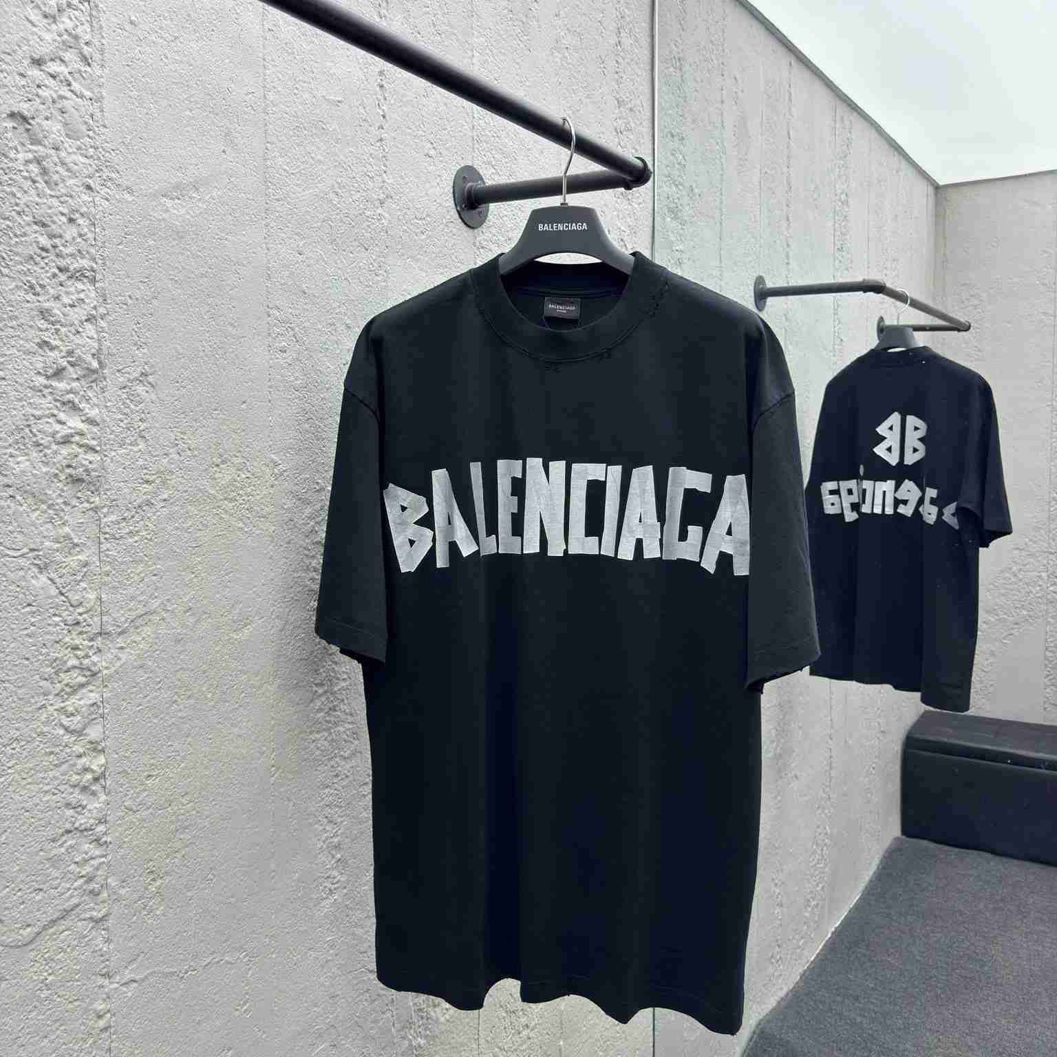 Balenciaga Tape Type T-Shirt  - EUR FASHION