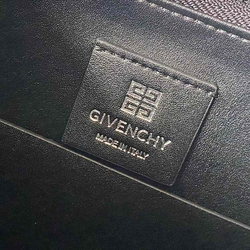 Givenchy Small Moon Cut Out bag In Leather With Chain - EUR FASHION