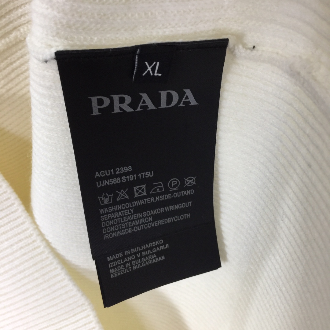 Prada Logo Sweater - EUR FASHION