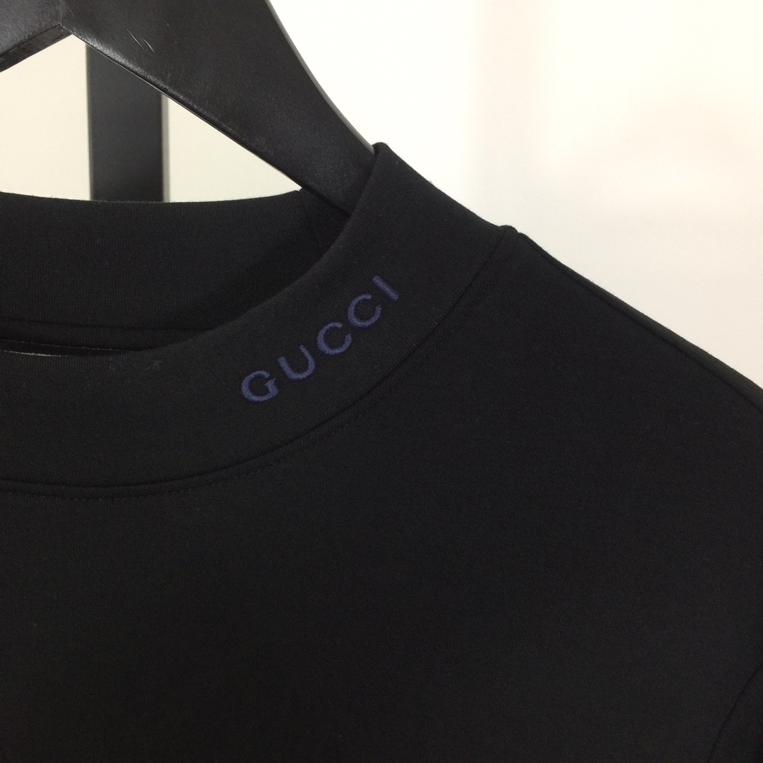 Gucci Logo Long Sleeve Tee - EUR FASHION