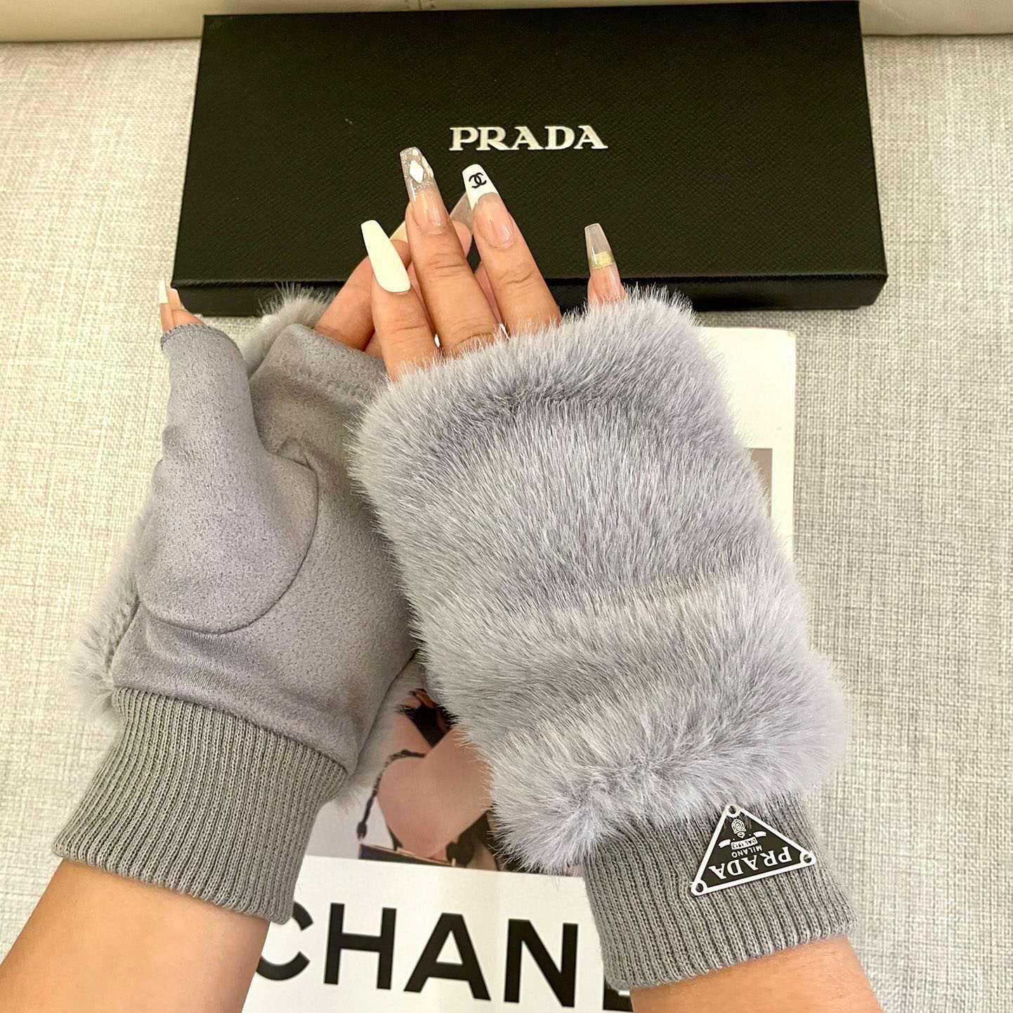 Prada Gloves  - EUR FASHION