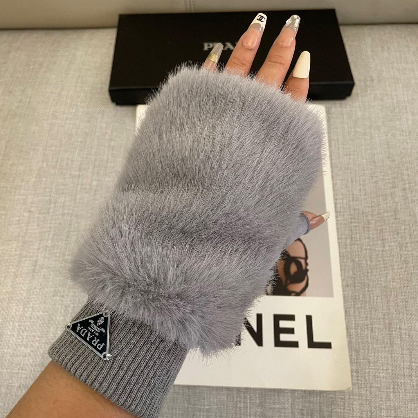 Prada Gloves  - EUR FASHION