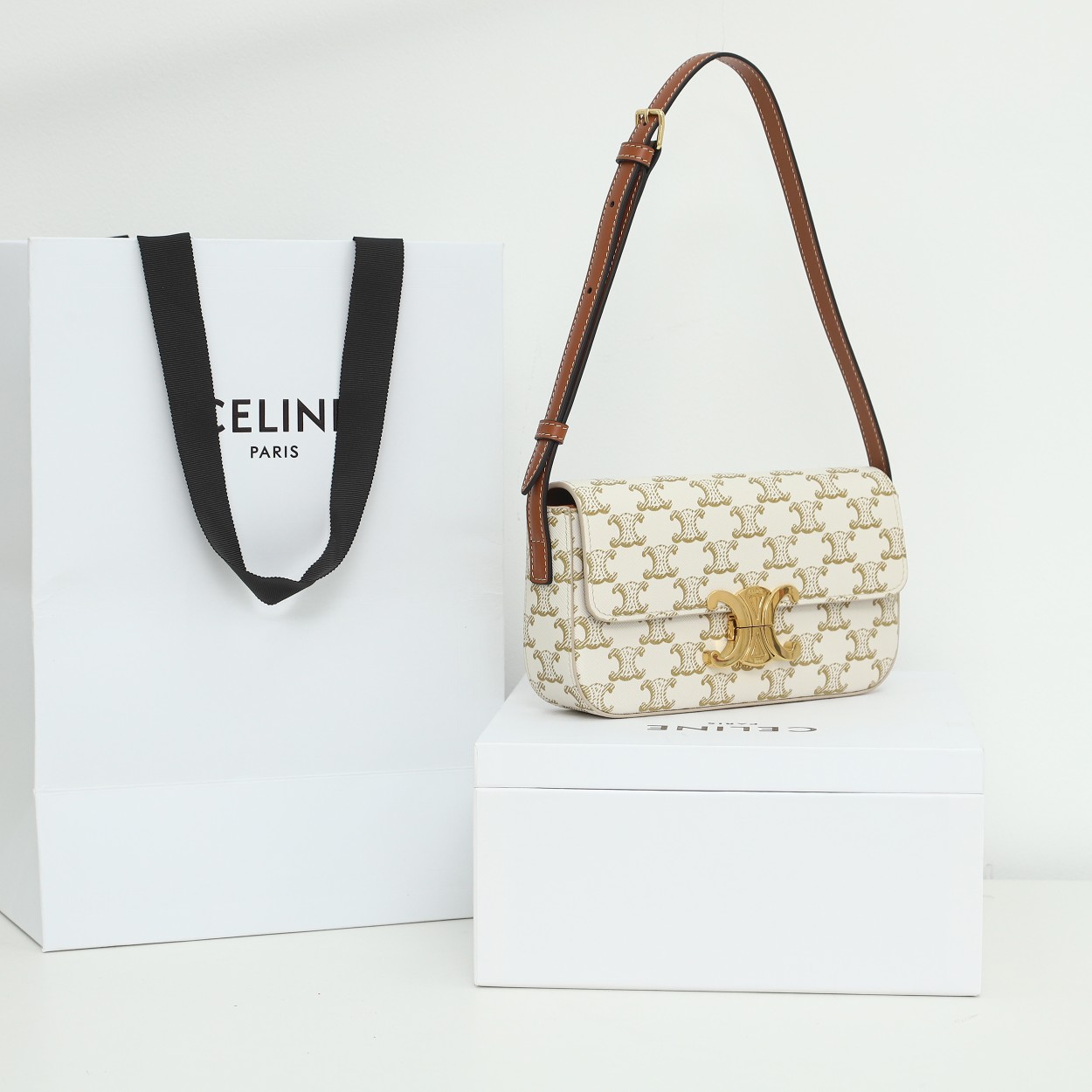 Celine Shoulder Bag Claude In Triomphe Canvas And Calfskin - EUR FASHION